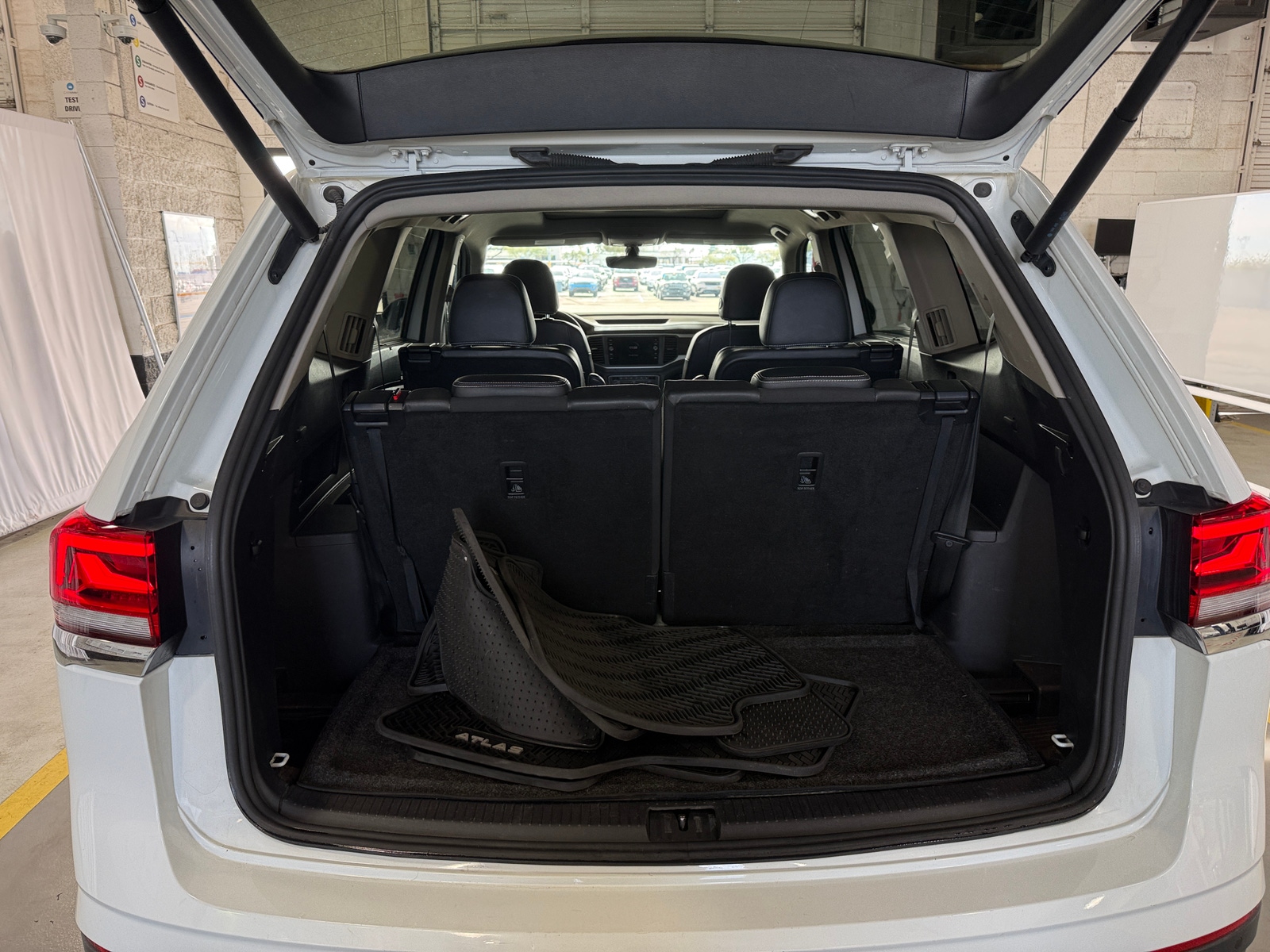 Thumbnail: 2021 Volkswagen Atlas - 7