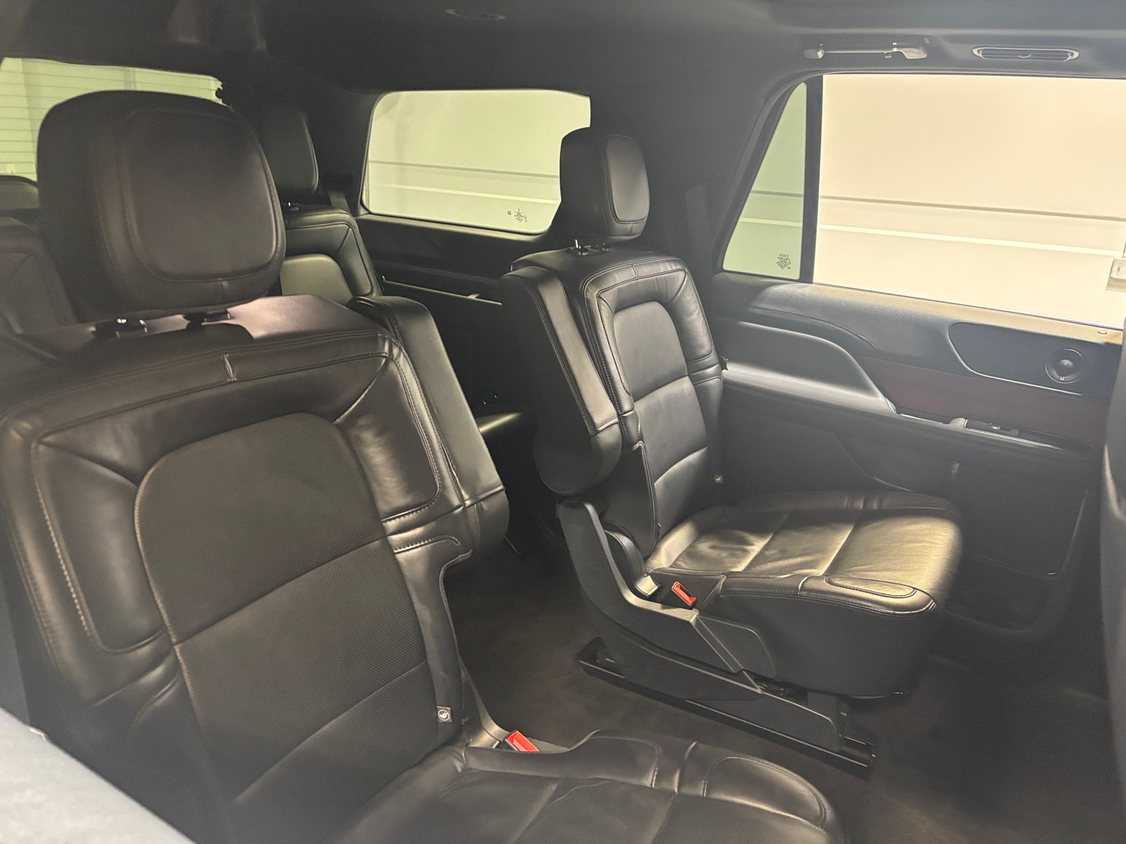 Thumbnail: 2024 Lincoln Navigator - 5