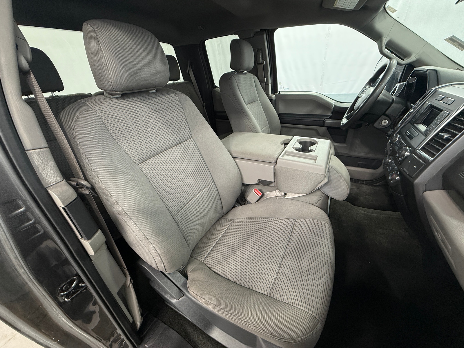 Thumbnail: 2017 Ford Econoline - 2