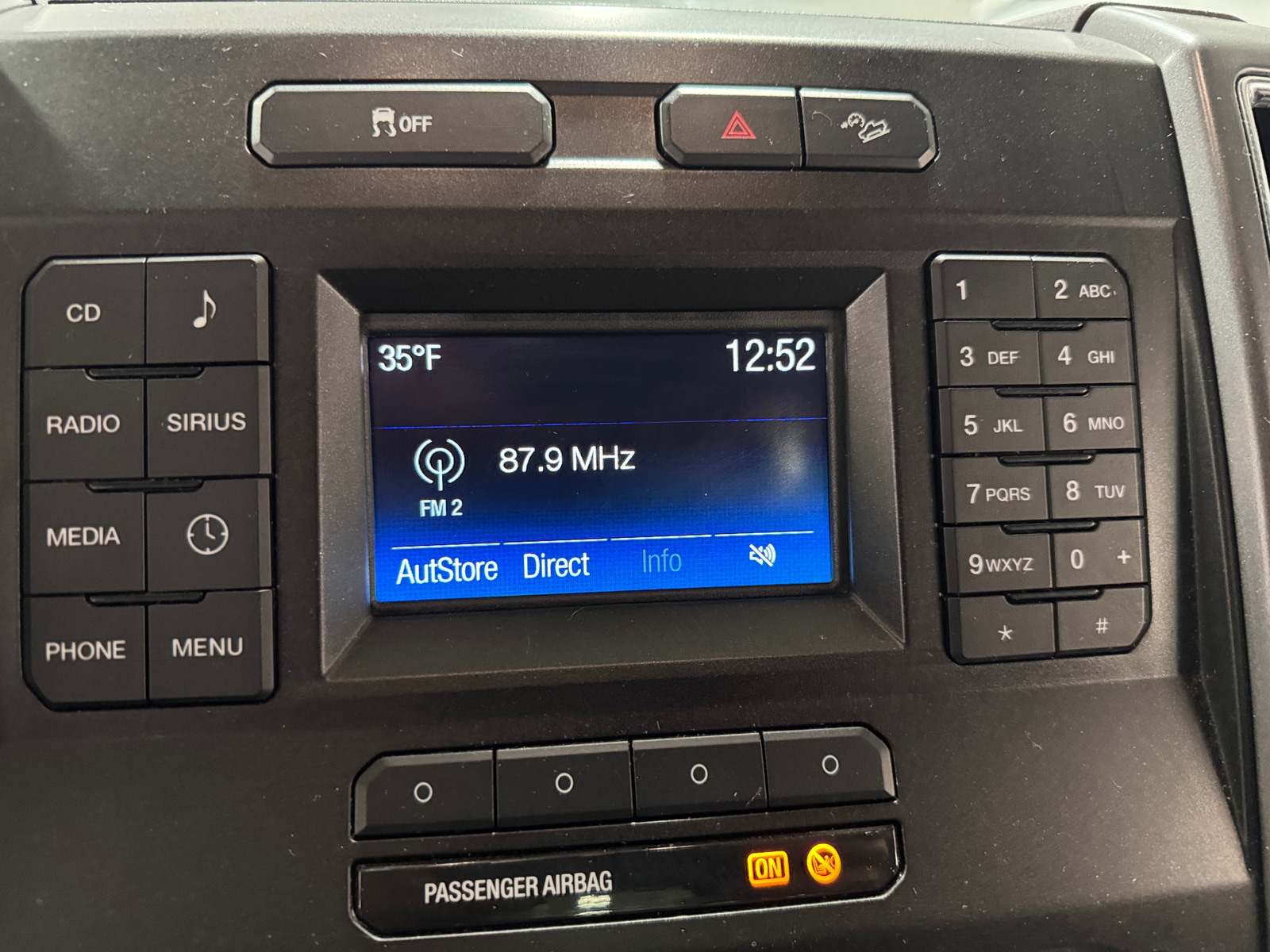 Thumbnail: 2017 Ford Econoline - 4