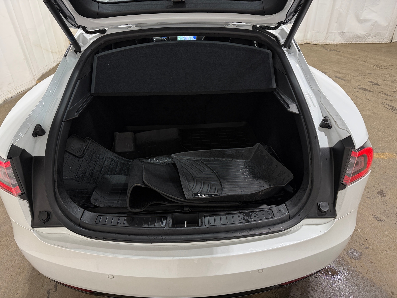 Thumbnail: 2017 Tesla Model S - 6