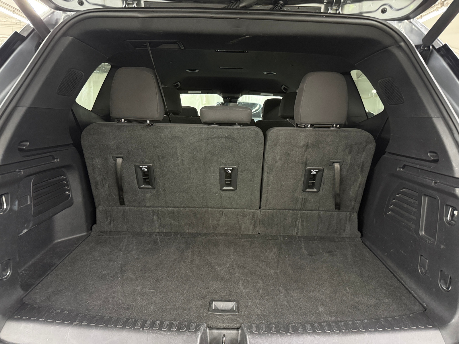 Thumbnail: 2025 GMC Acadia - 7