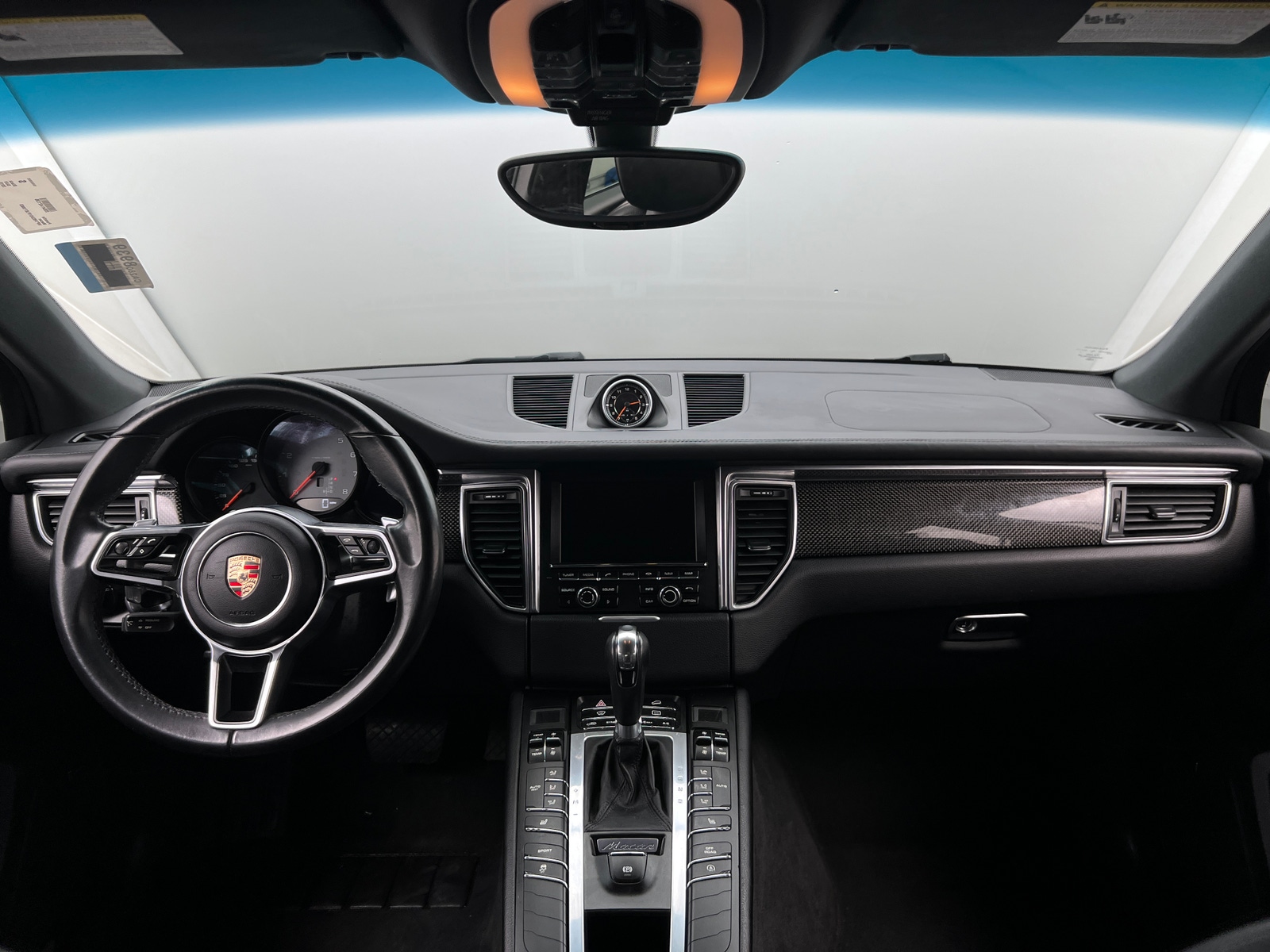 Thumbnail: 2015 Porsche Macan - 3