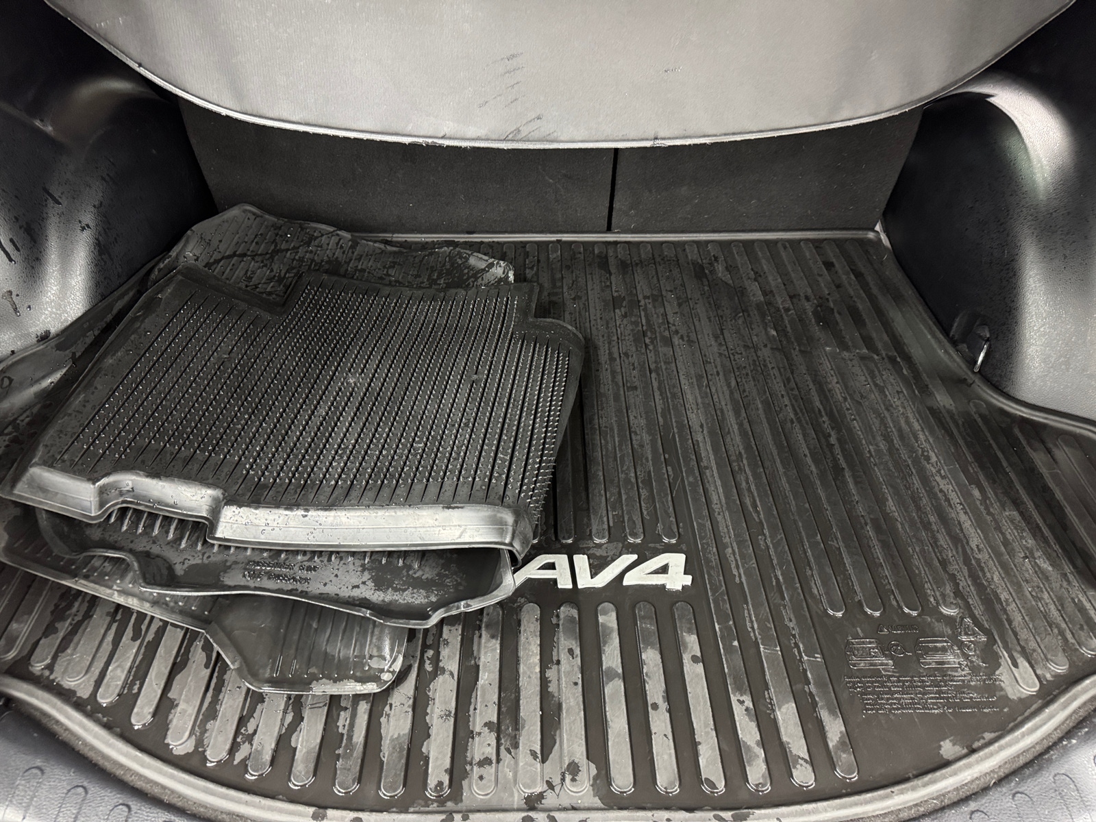 Thumbnail: 2017 Toyota RAV4 - 7