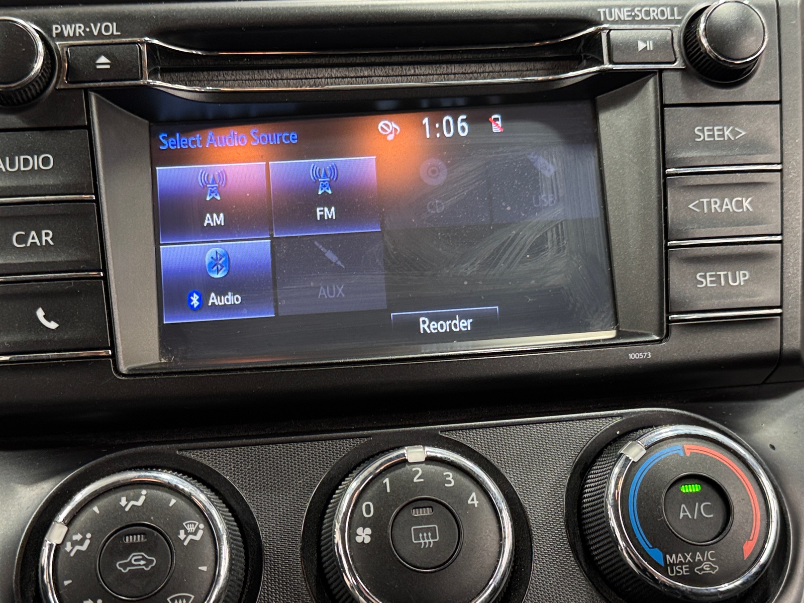 Thumbnail: 2017 Toyota RAV4 - 4