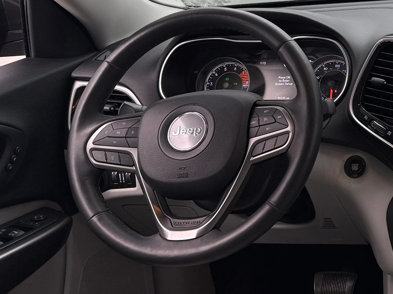 Thumbnail: 2019 Jeep Cherokee - 4