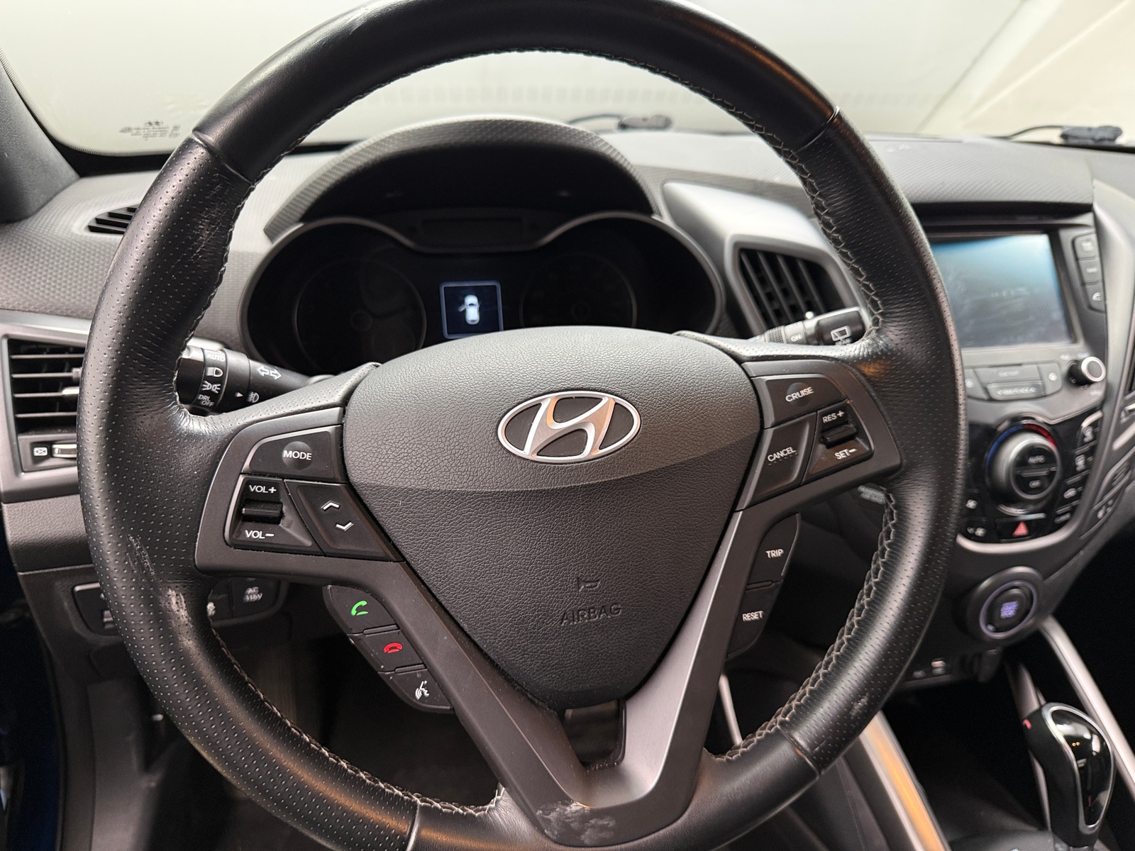 Thumbnail: 2017 Hyundai Veloster - 4