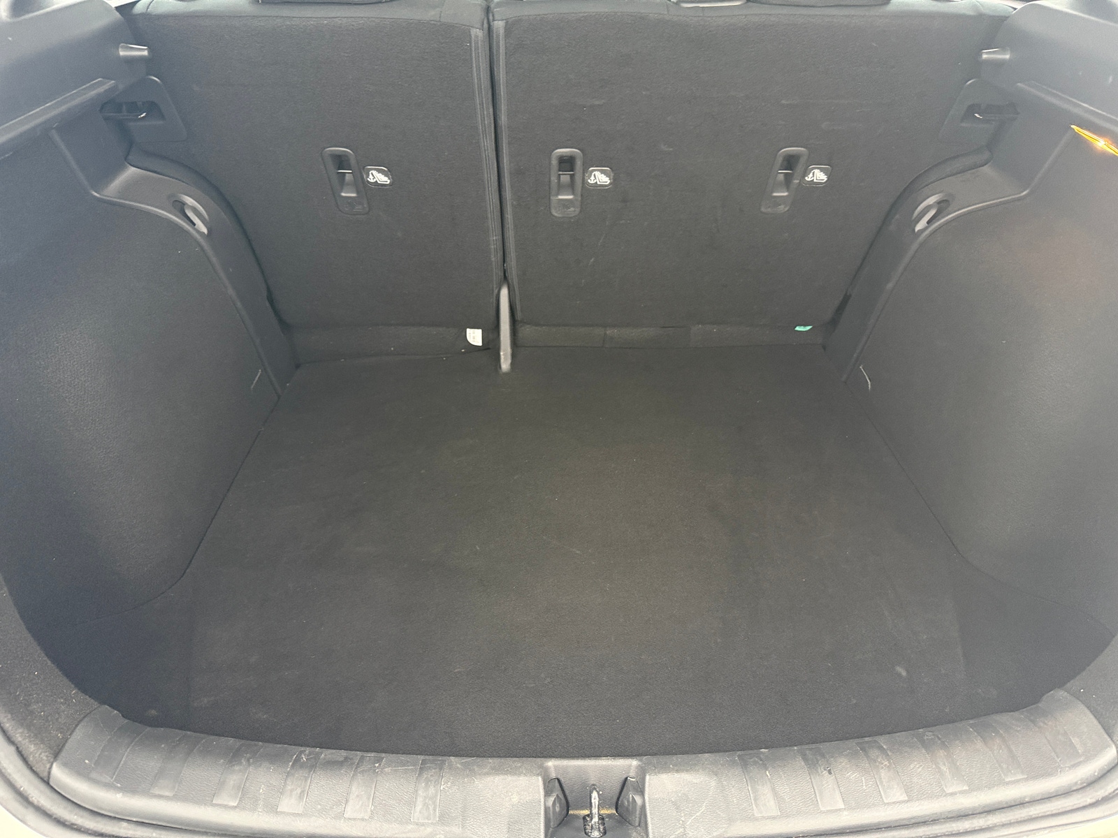 Thumbnail: 2023 Nissan Kicks - 7