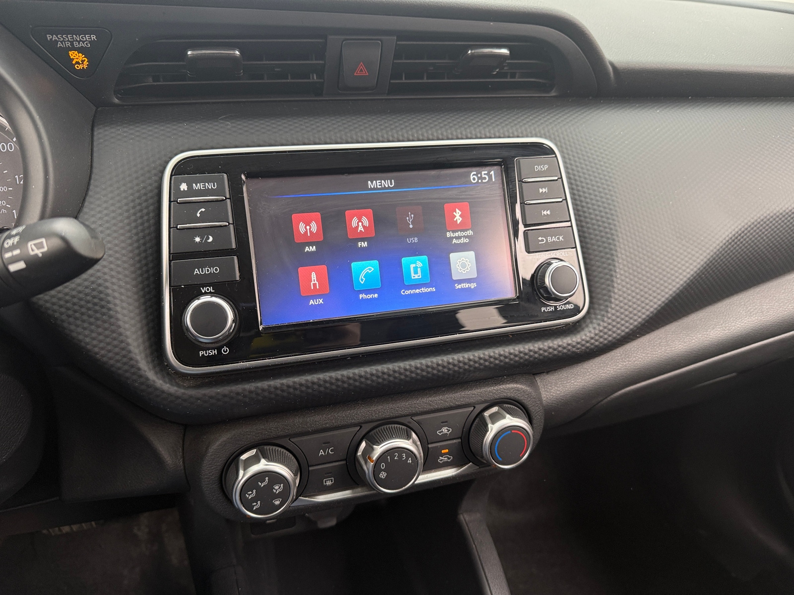 Thumbnail: 2023 Nissan Kicks - 4