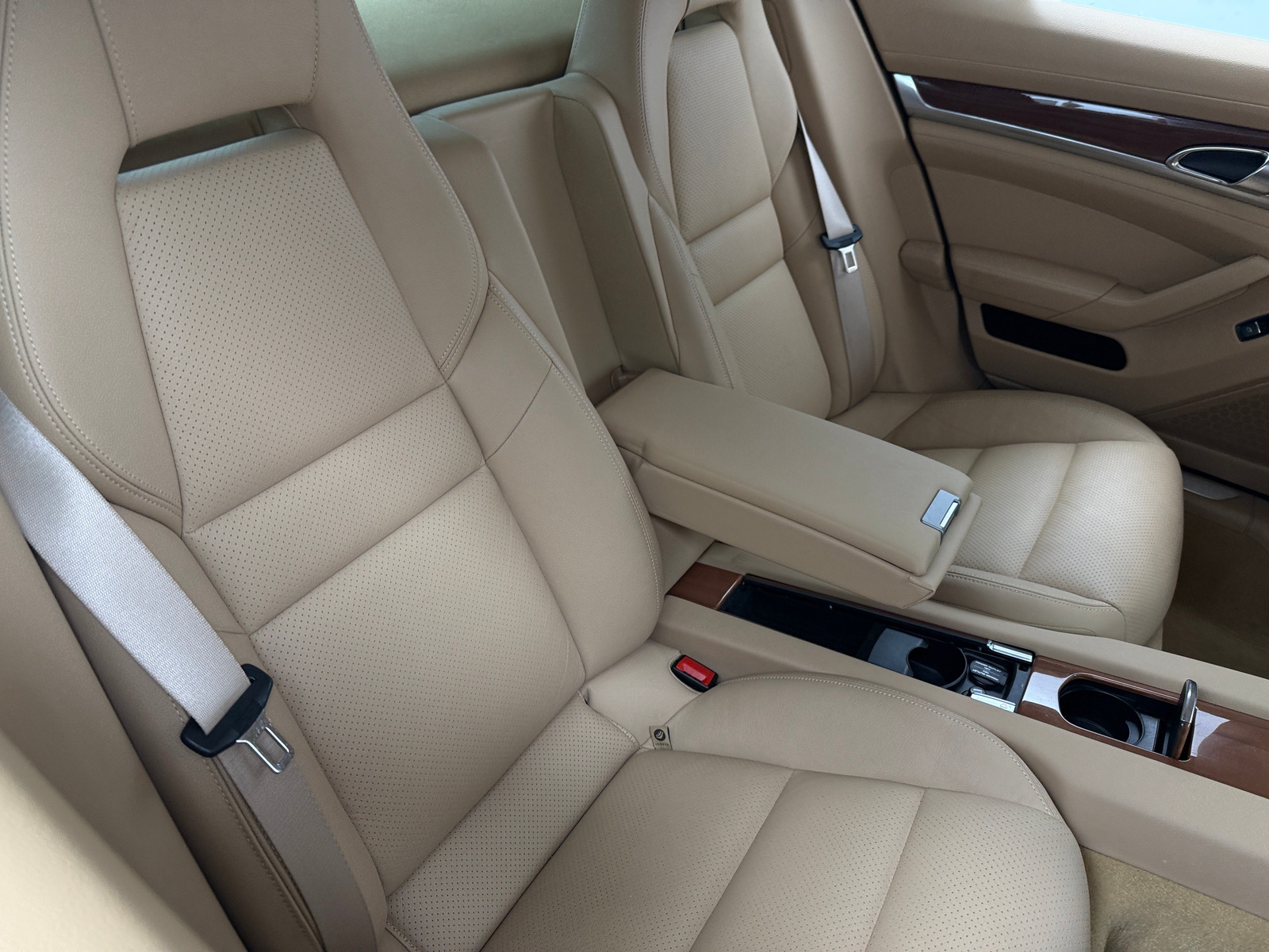 Thumbnail: 2013 Porsche Panamera - 6