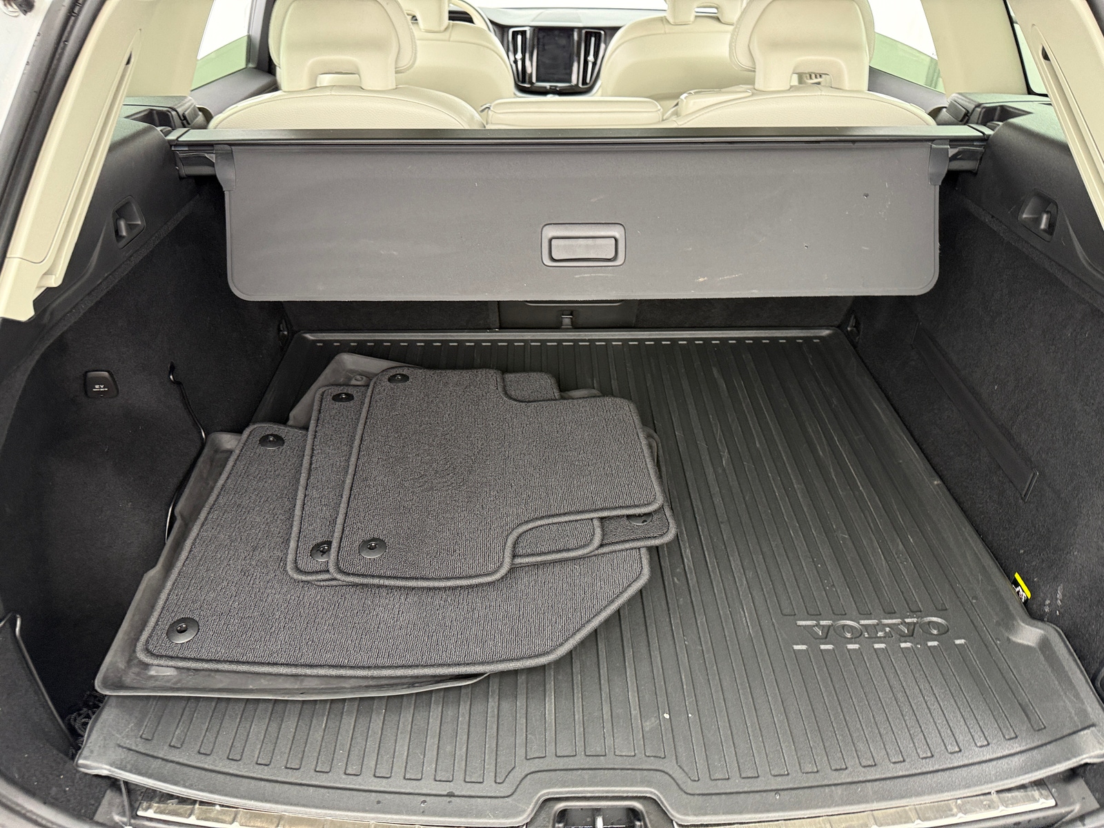 Thumbnail: 2019 Volvo XC60 - 6