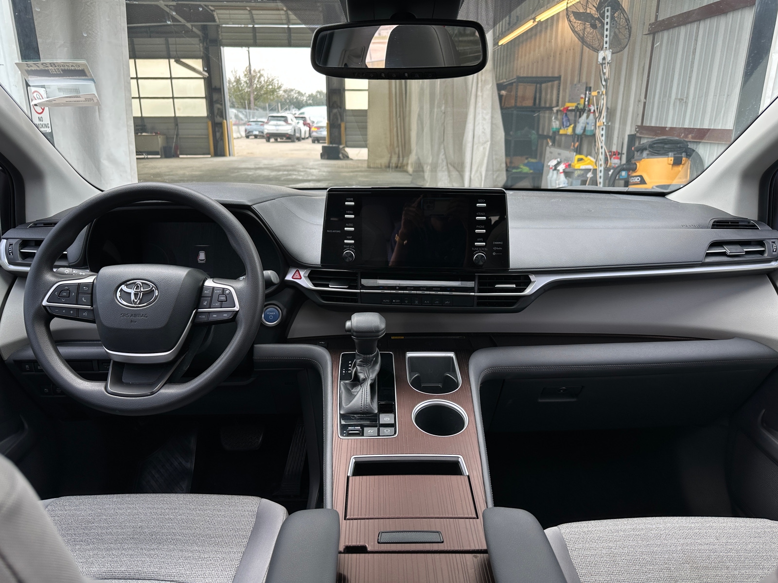 Thumbnail: 2021 Toyota Sienna - 3