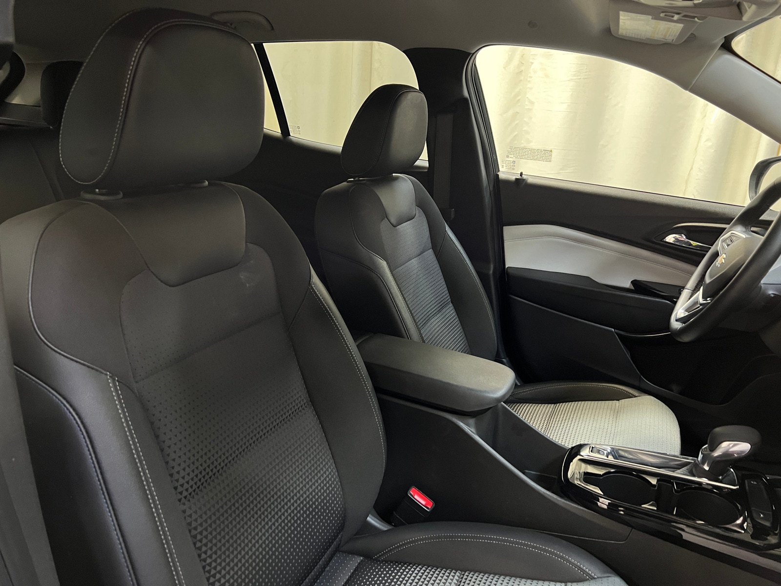 Thumbnail: 2025 Chevrolet Trax - 2