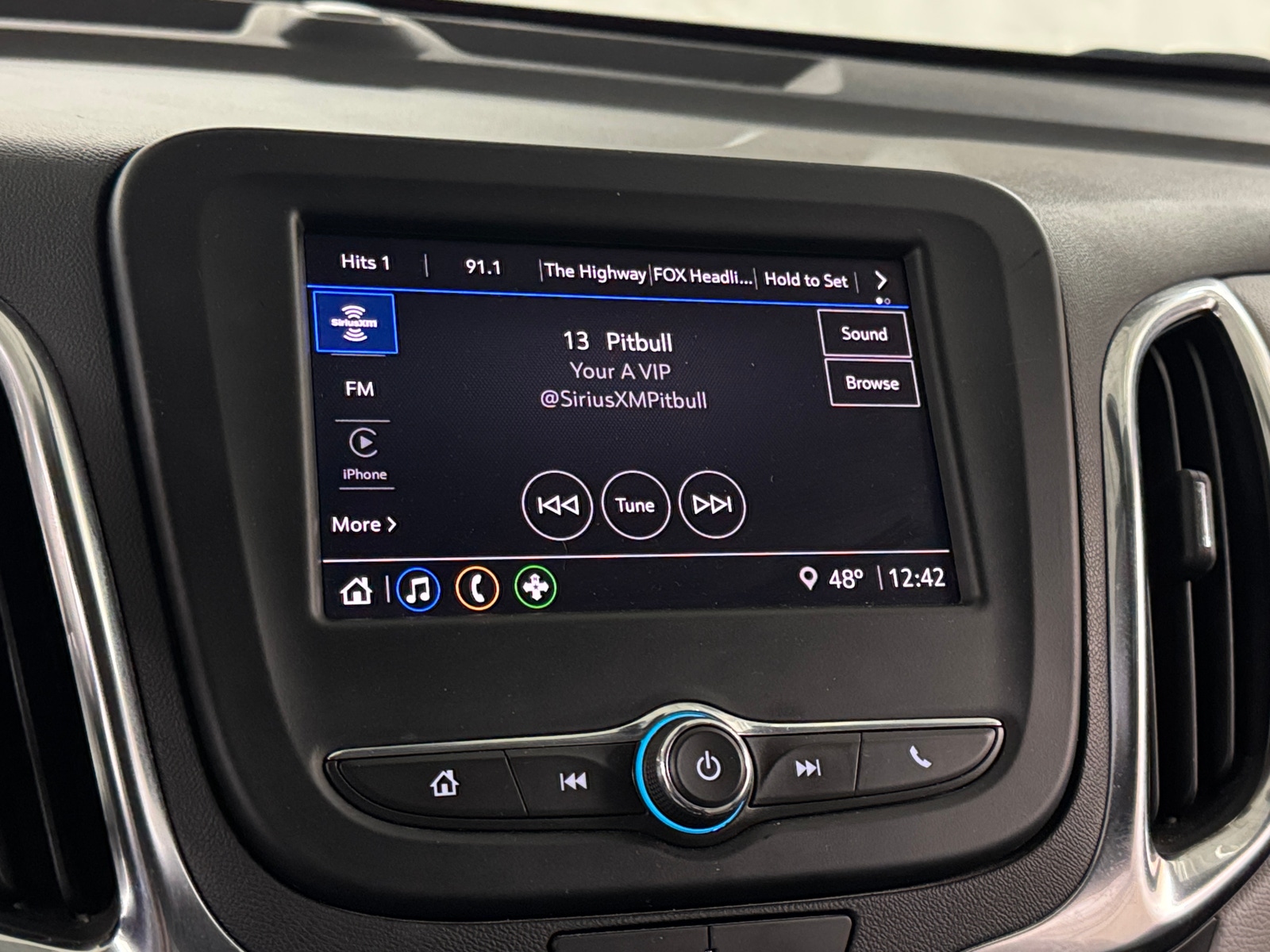 Thumbnail: 2024 Chevrolet Equinox - 4