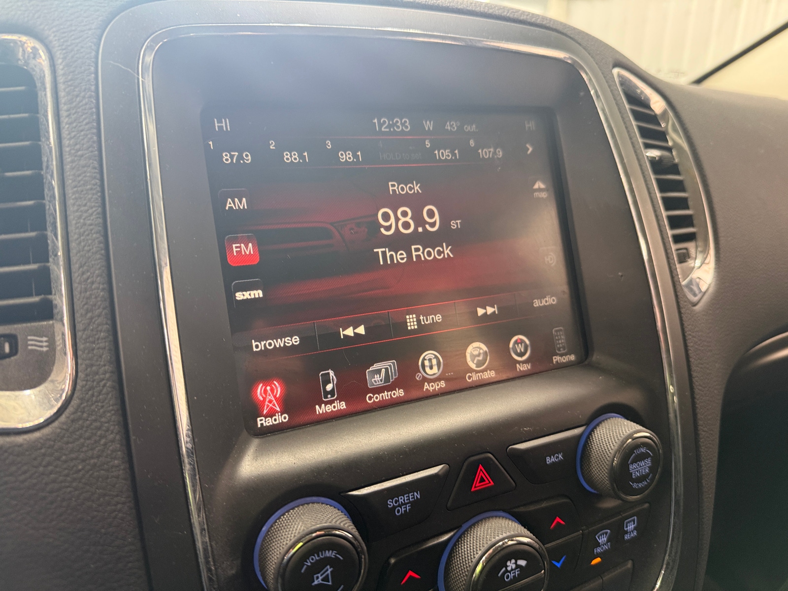 Thumbnail: 2017 Dodge Durango - 3