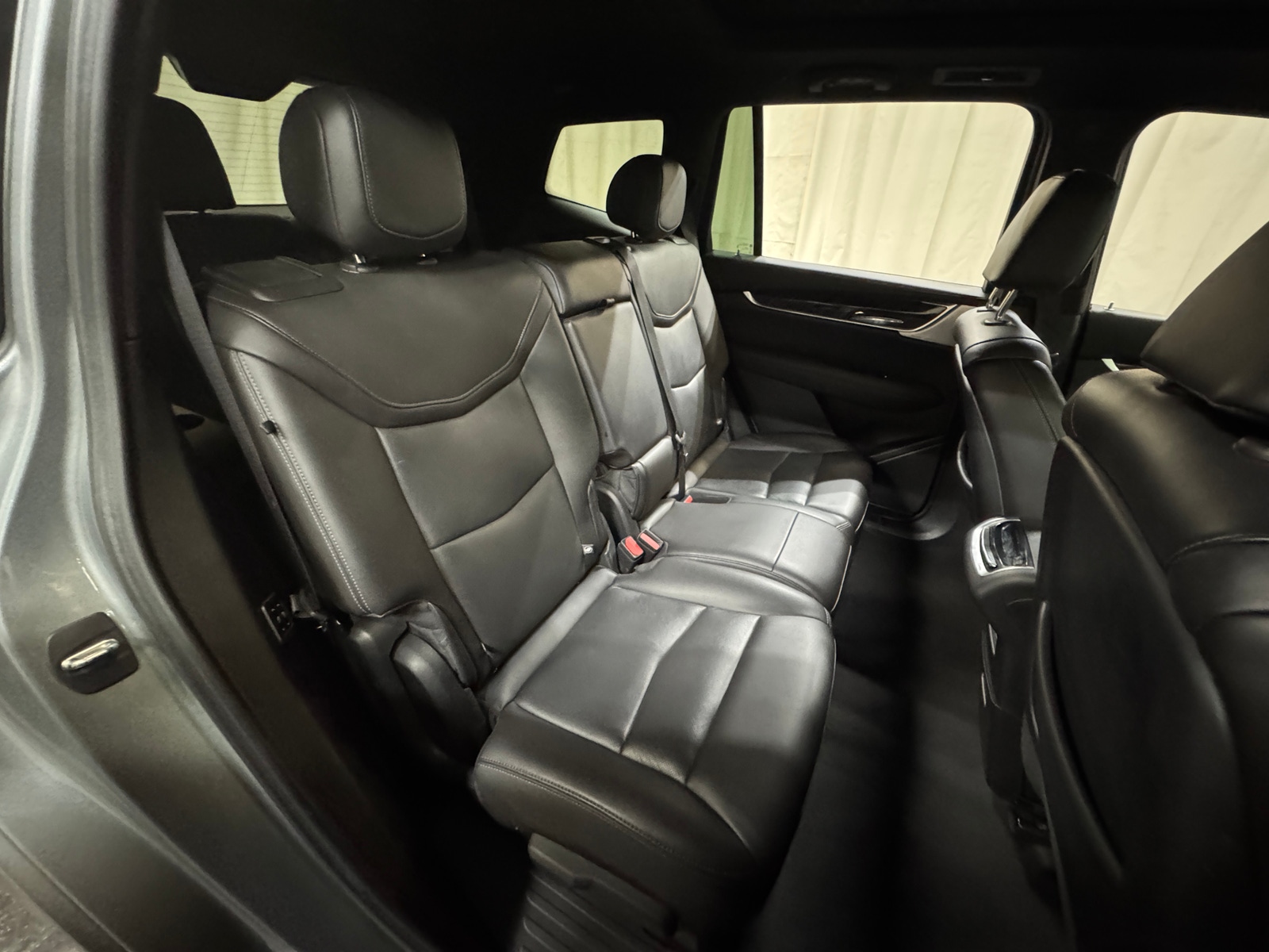 Thumbnail: 2023 Cadillac XT6 - 5