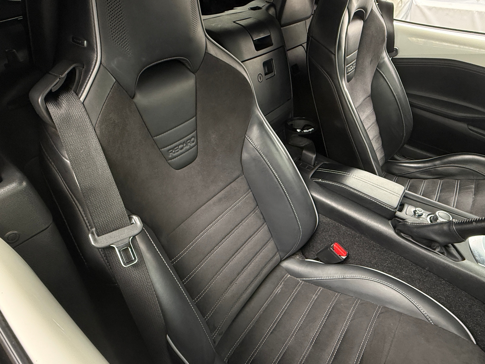 Thumbnail: 2022 Mazda MX-5 Miata - 2