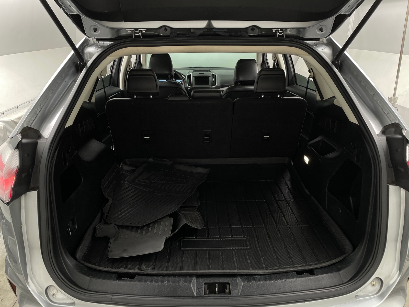 Thumbnail: 2020 Ford Edge - 6