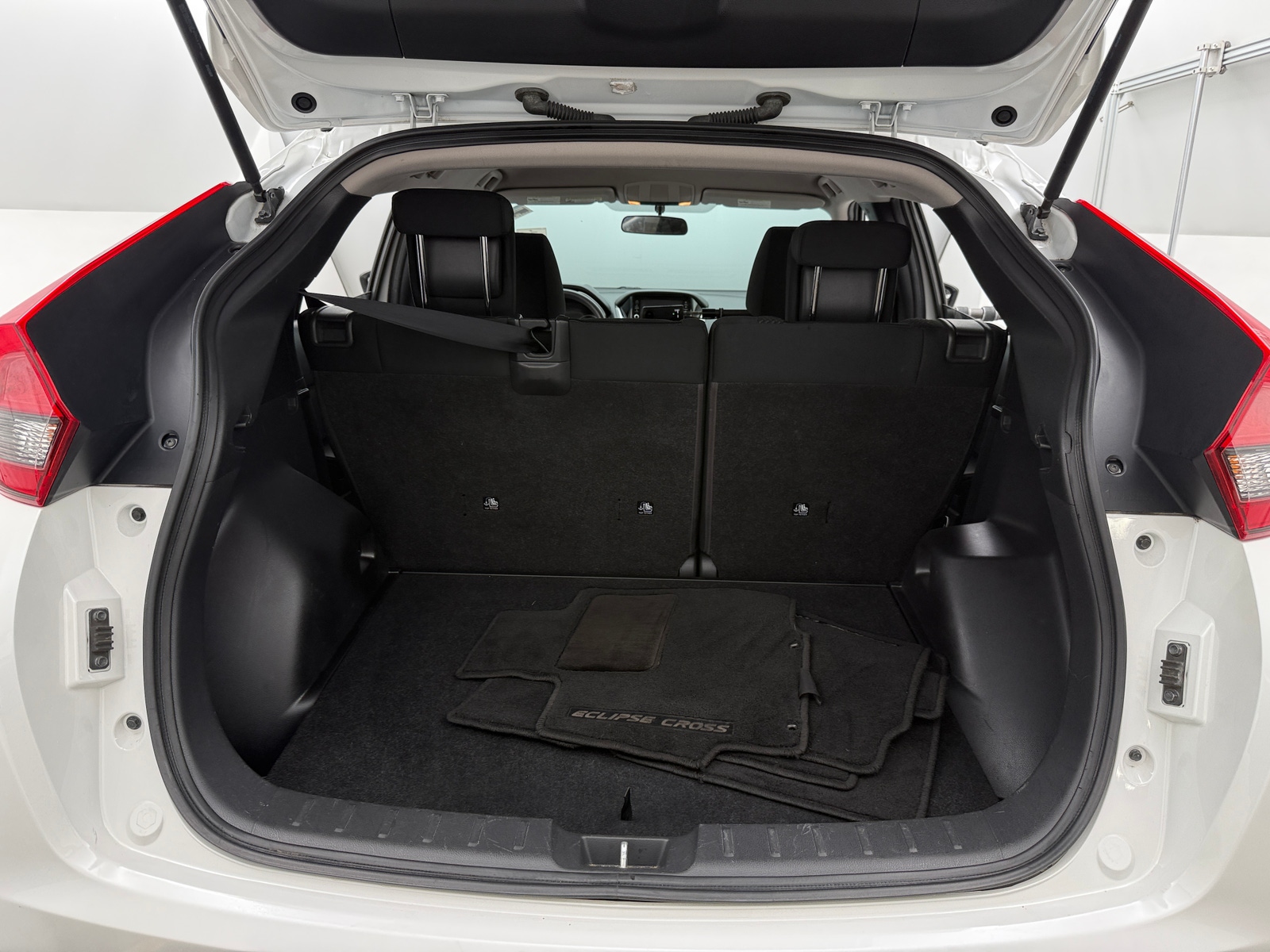 Thumbnail: 2020 Mitsubishi Eclipse Cross - 7