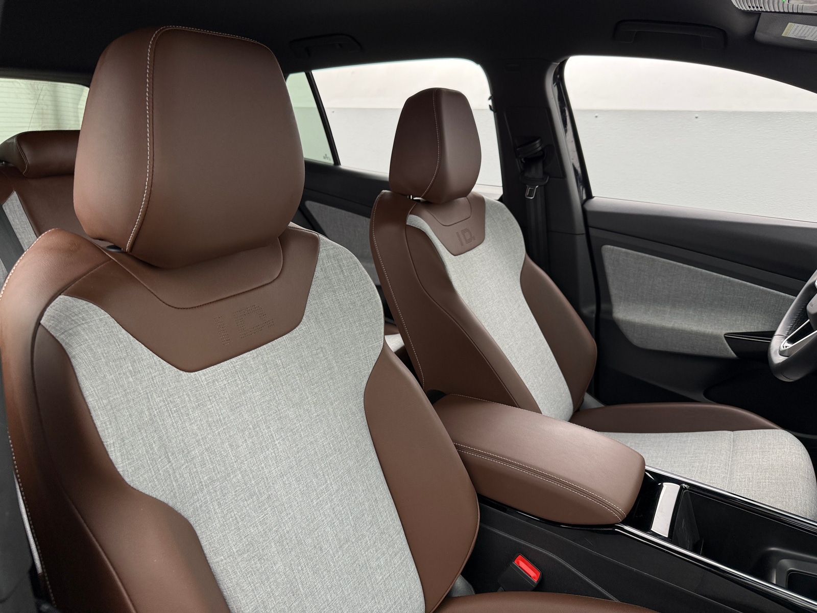 Thumbnail: 2025 Volkswagen ID.4 - 2