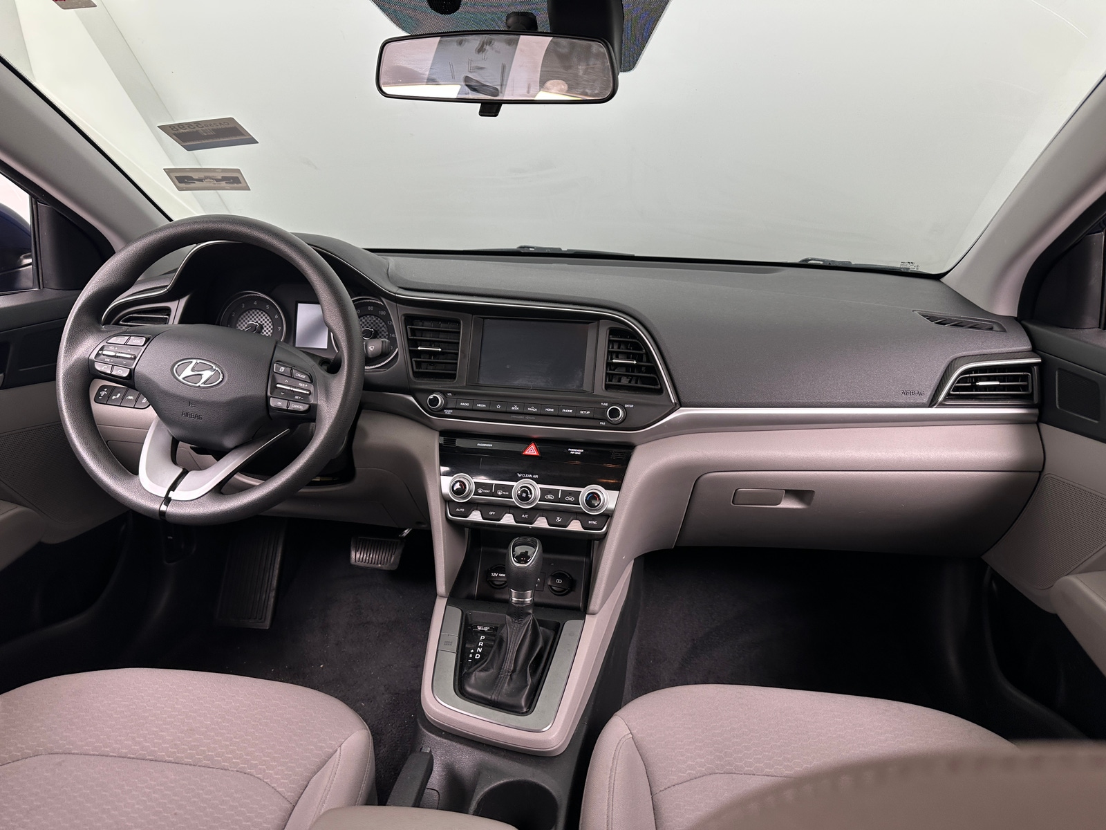 Thumbnail: 2020 Hyundai Elantra - 3