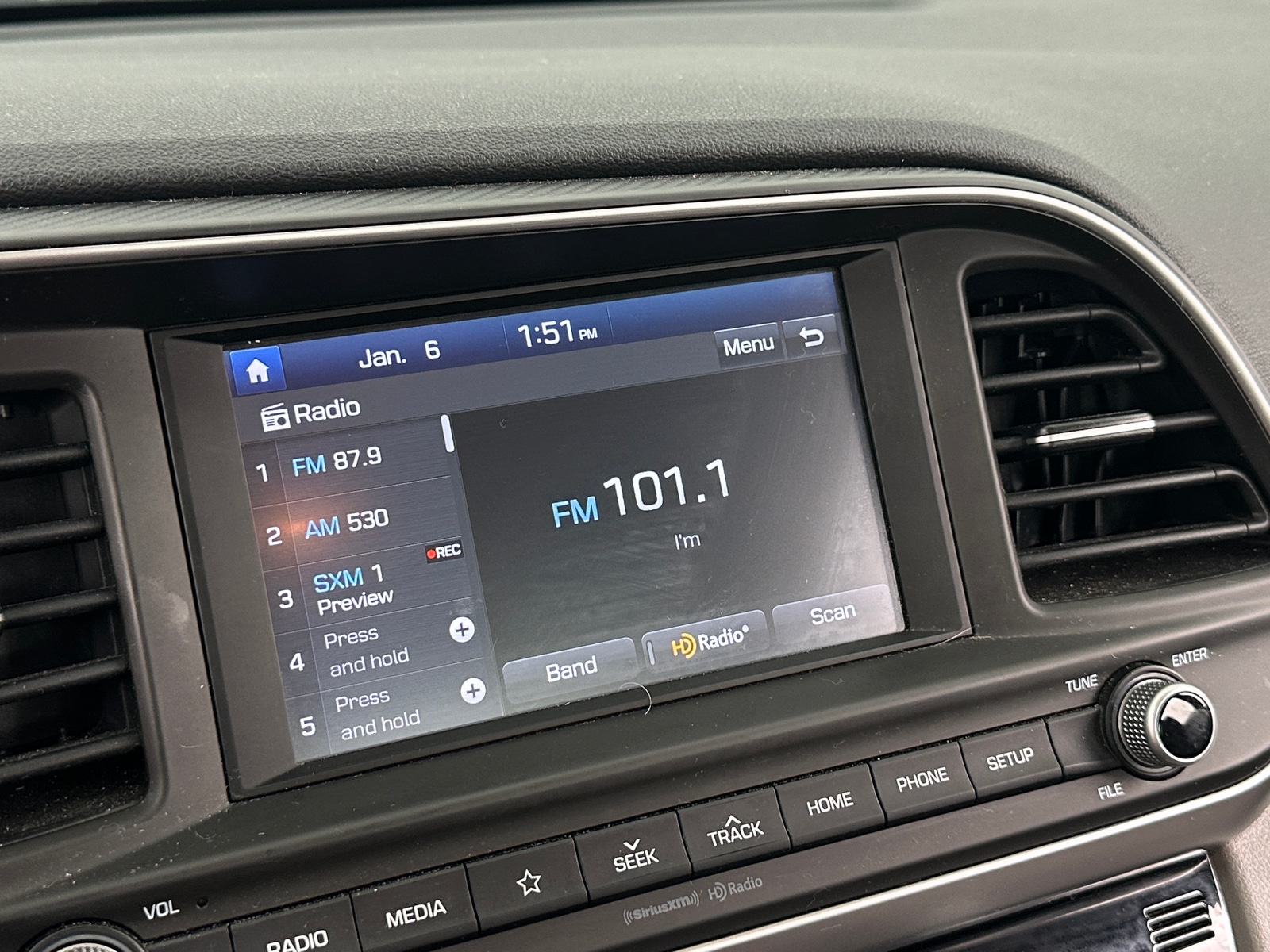 Thumbnail: 2020 Hyundai Elantra - 4