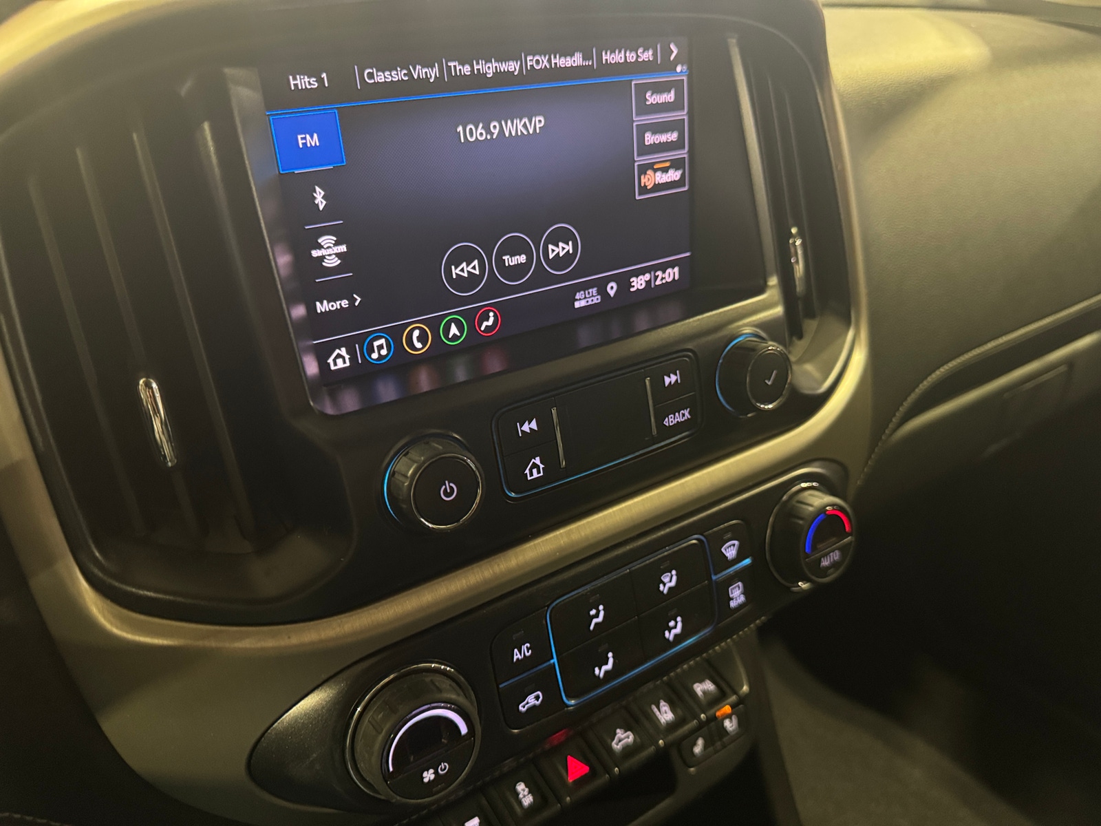 Thumbnail: 2020 GMC Canyon - 3
