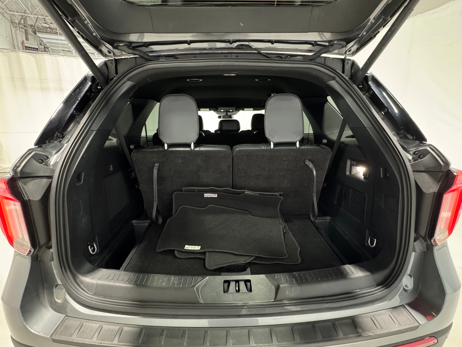 Thumbnail: 2025 Ford Explorer - 6