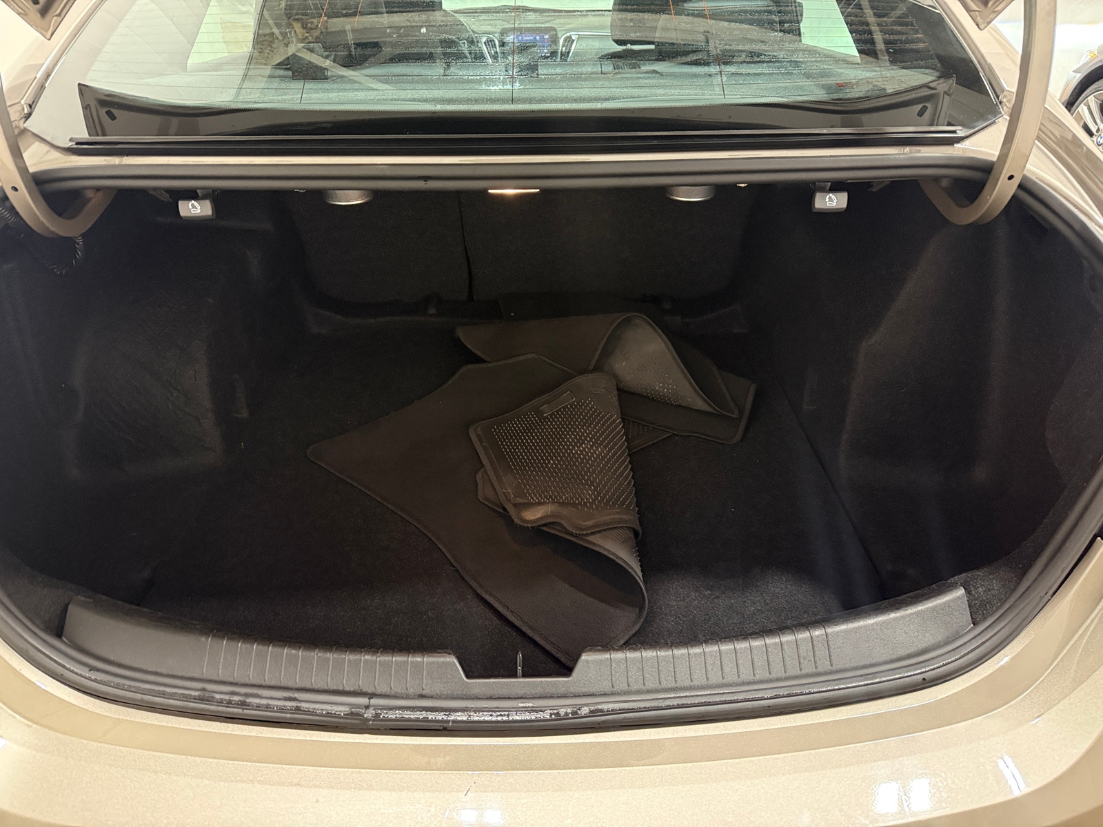 Thumbnail: 2024 Chevrolet Malibu - 6