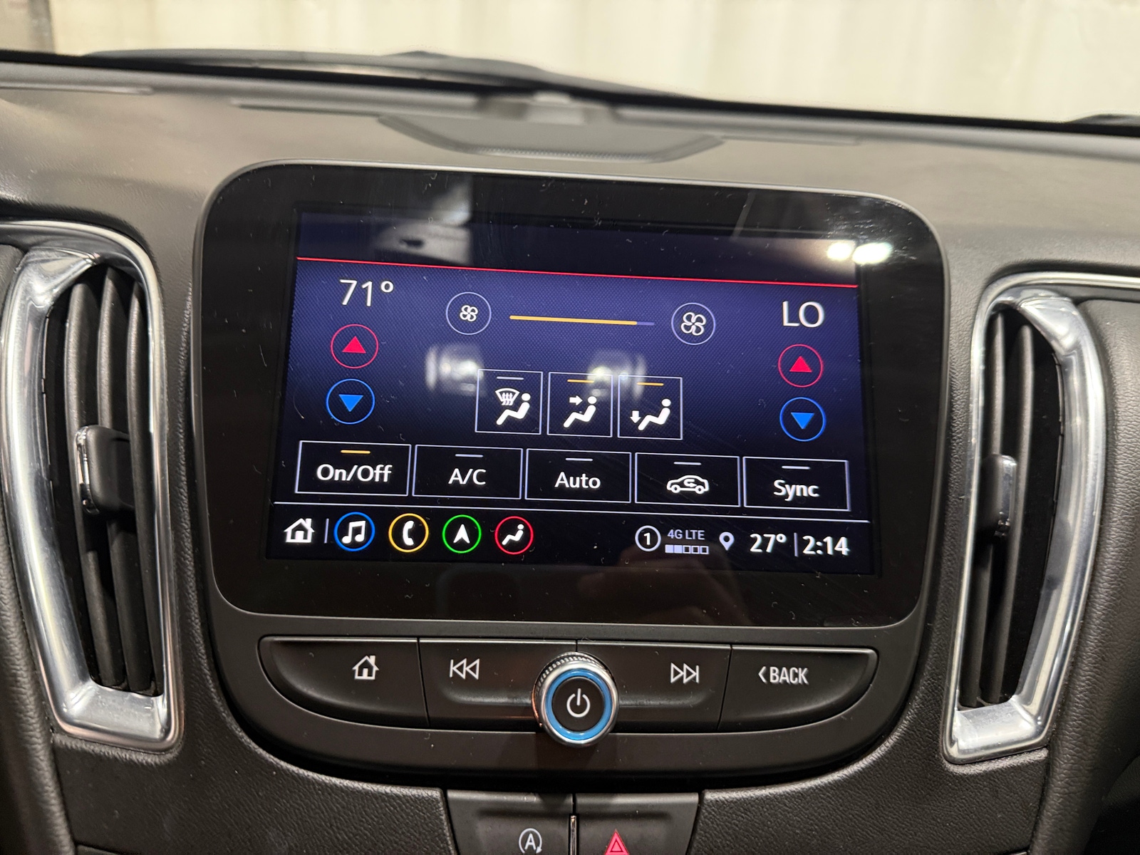 Thumbnail: 2024 Chevrolet Malibu - 3