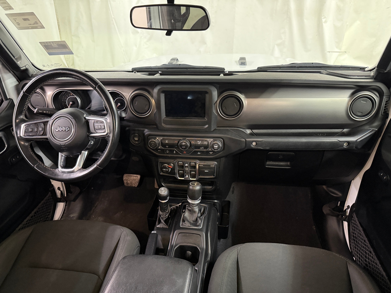 Thumbnail: 2020 Jeep Gladiator - 3