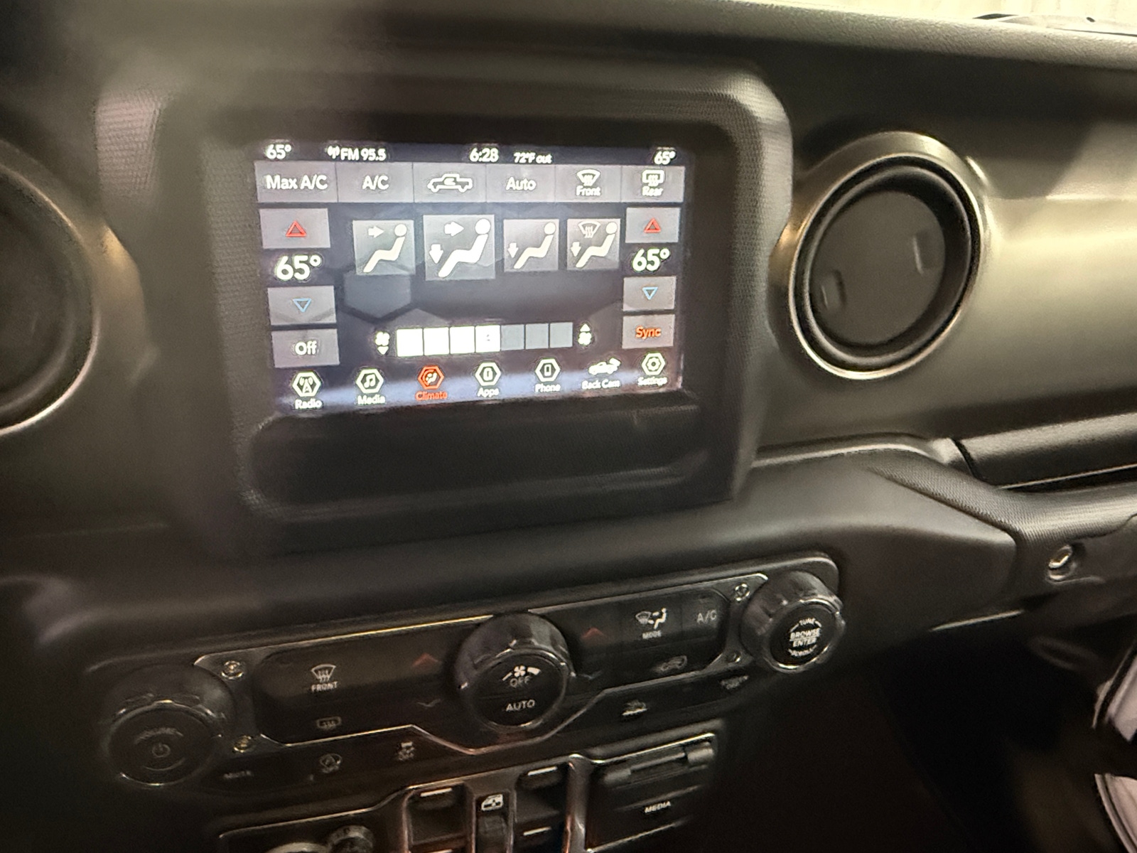 Thumbnail: 2020 Jeep Gladiator - 4