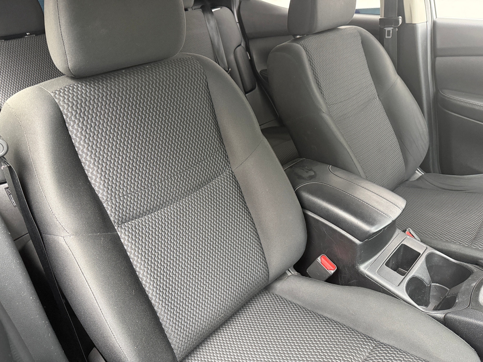 Thumbnail: 2021 Nissan Rogue Sport - 2