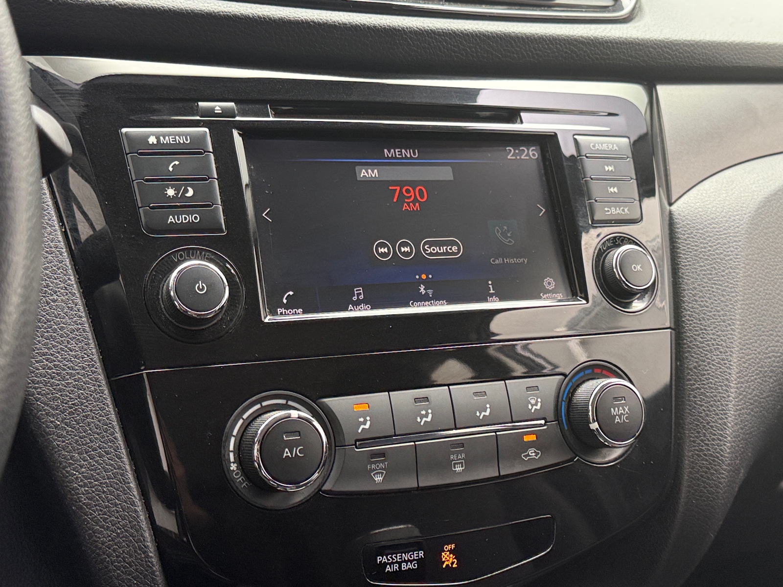 Thumbnail: 2021 Nissan Rogue Sport - 4