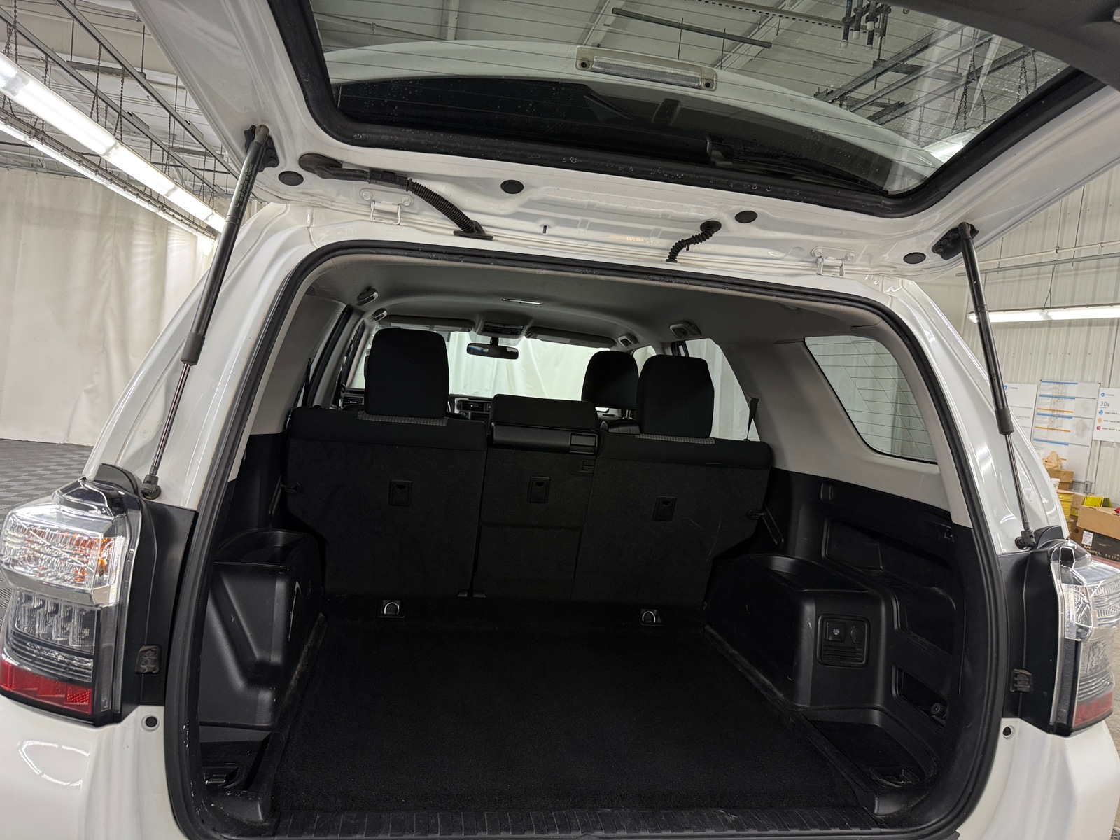 Thumbnail: 2018 Toyota 4Runner - 7