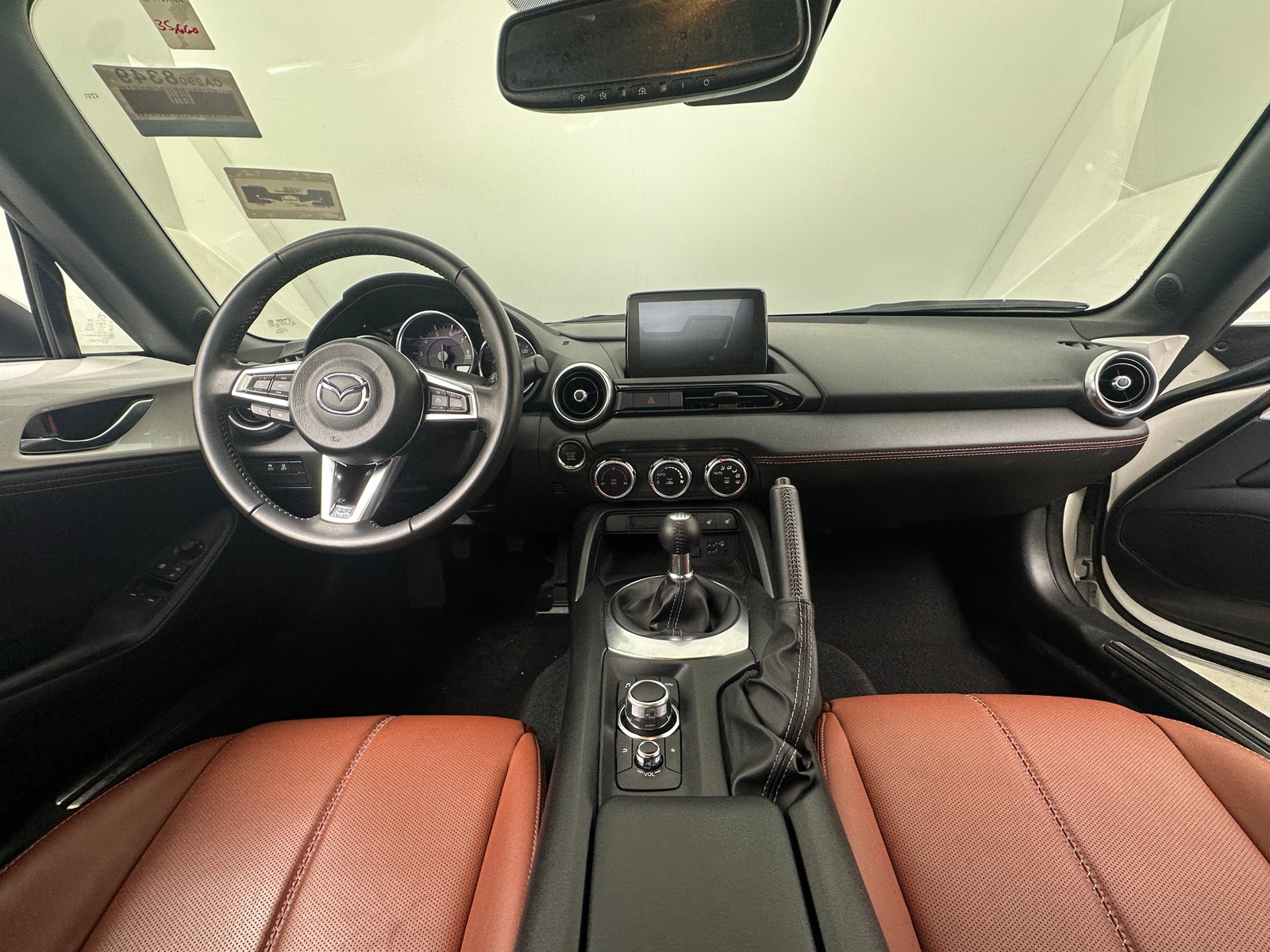 Thumbnail: 2022 Mazda MX-5 Miata - 2