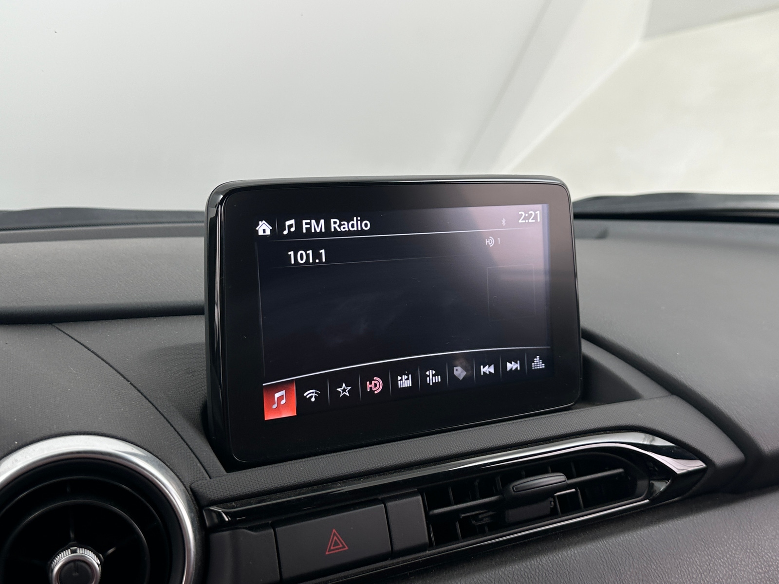 Thumbnail: 2022 Mazda MX-5 Miata - 3