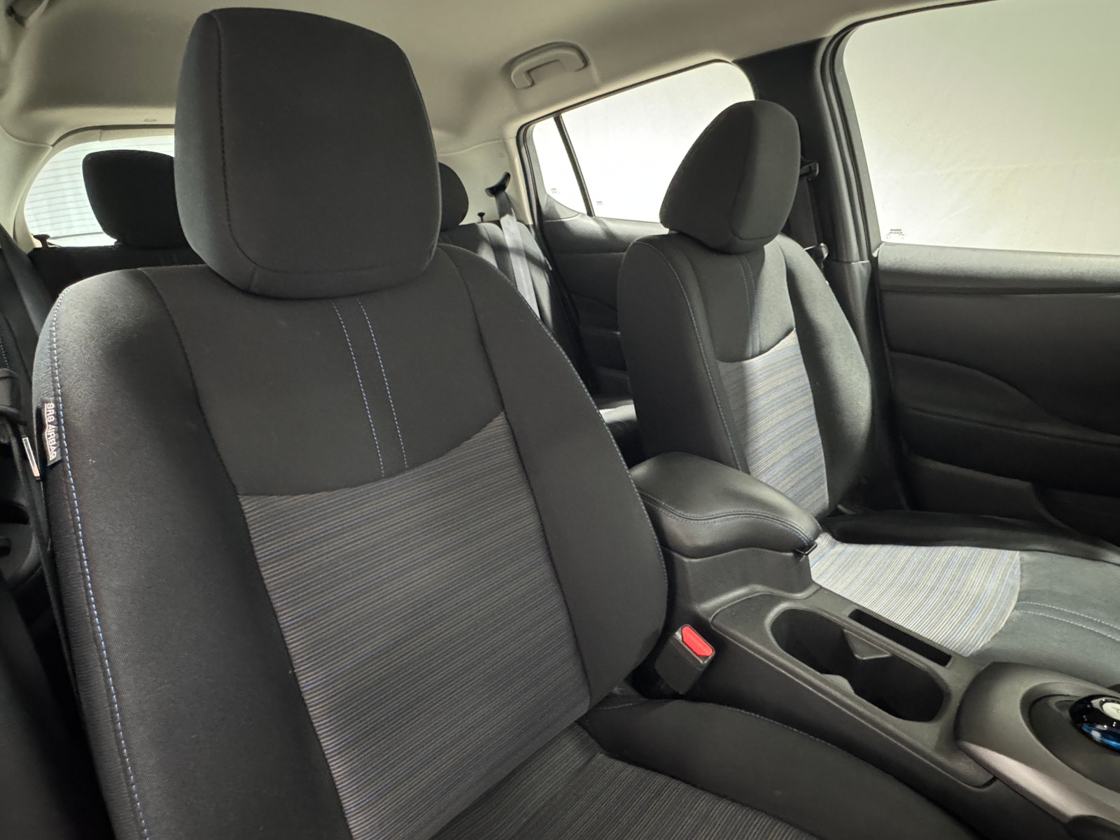 Thumbnail: 2022 Nissan Leaf - 2