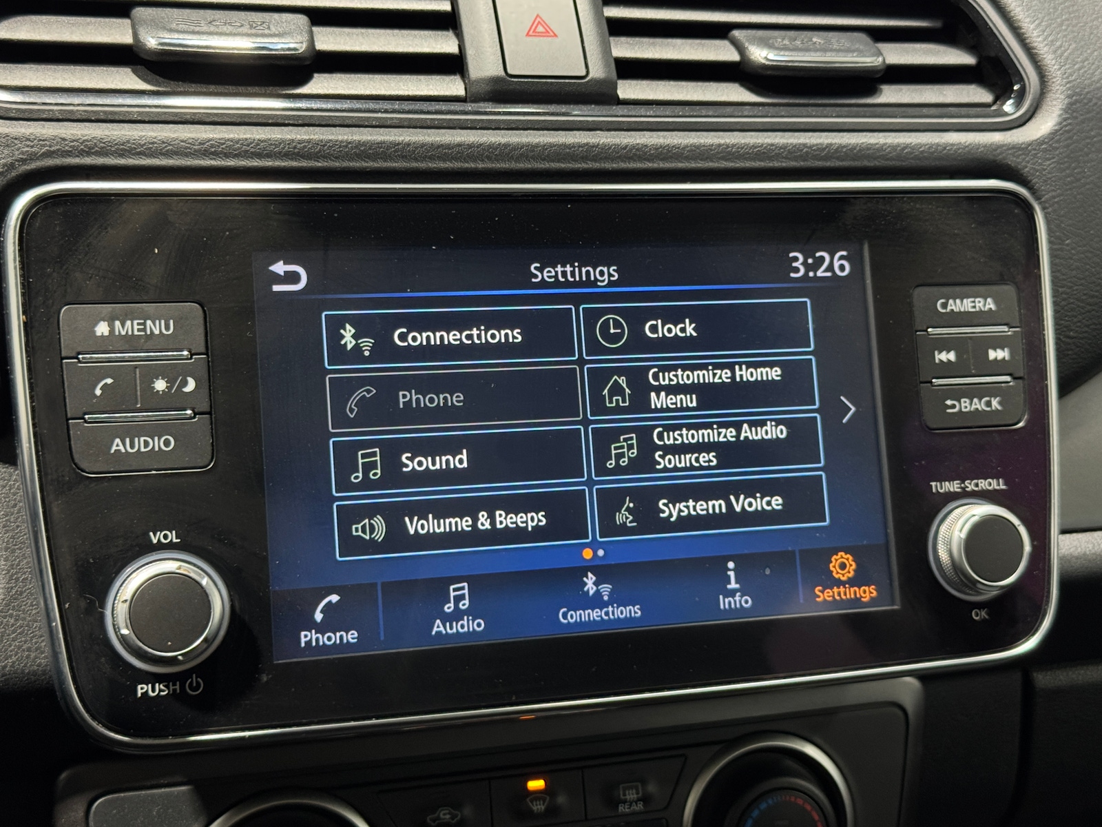 Thumbnail: 2022 Nissan Leaf - 4