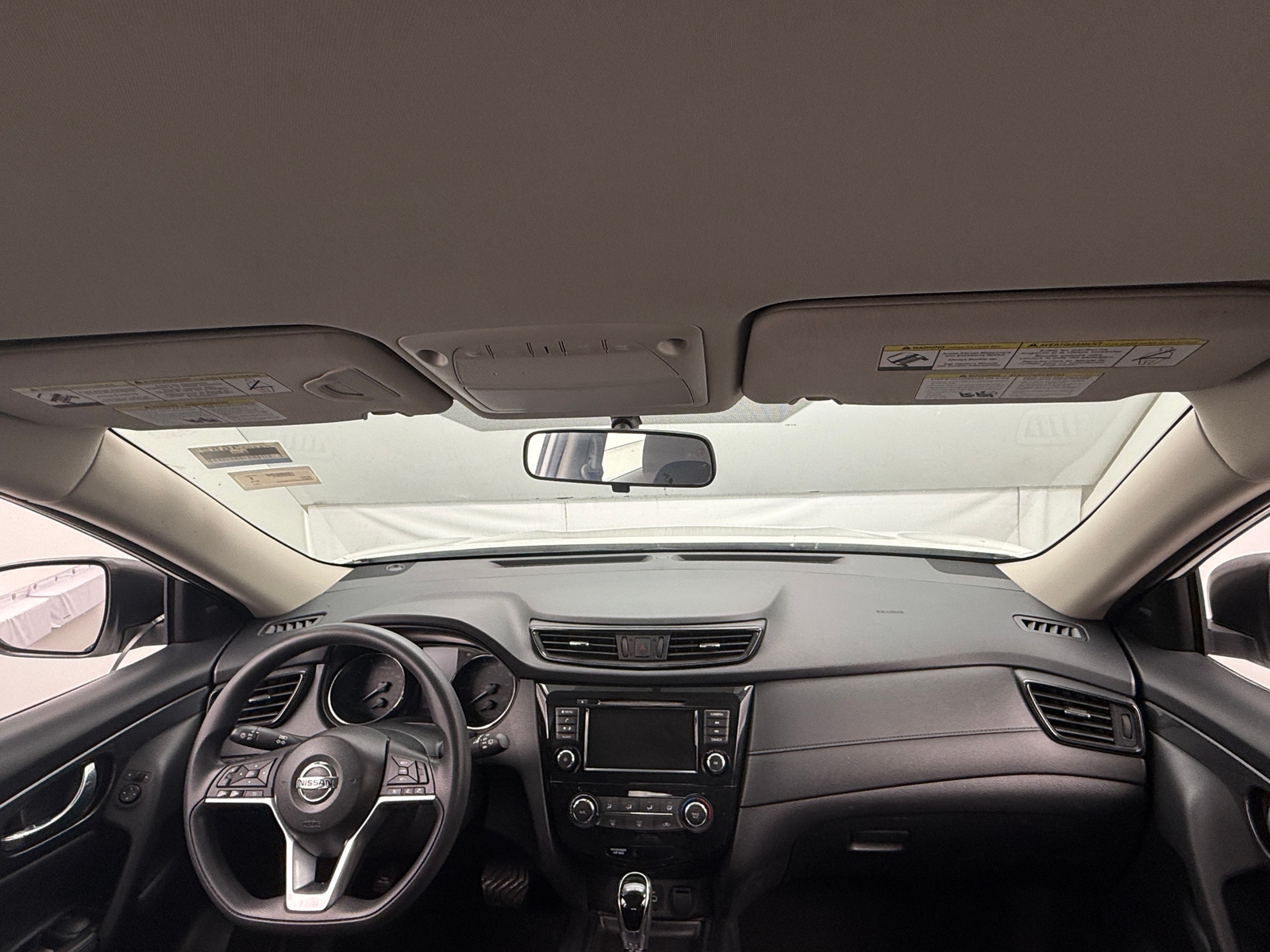 Thumbnail: 2018 Nissan Rogue - 3