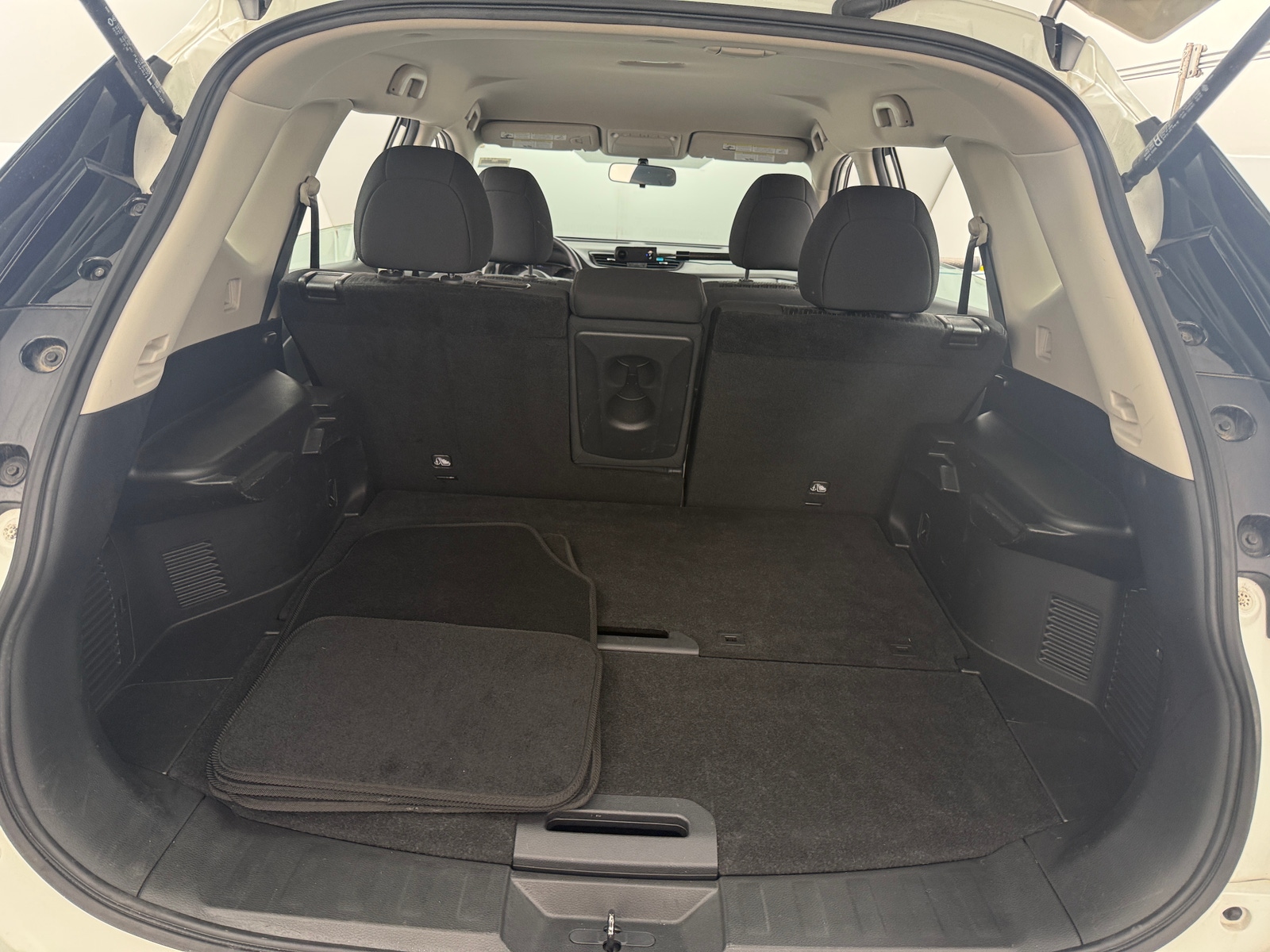 Thumbnail: 2018 Nissan Rogue - 7