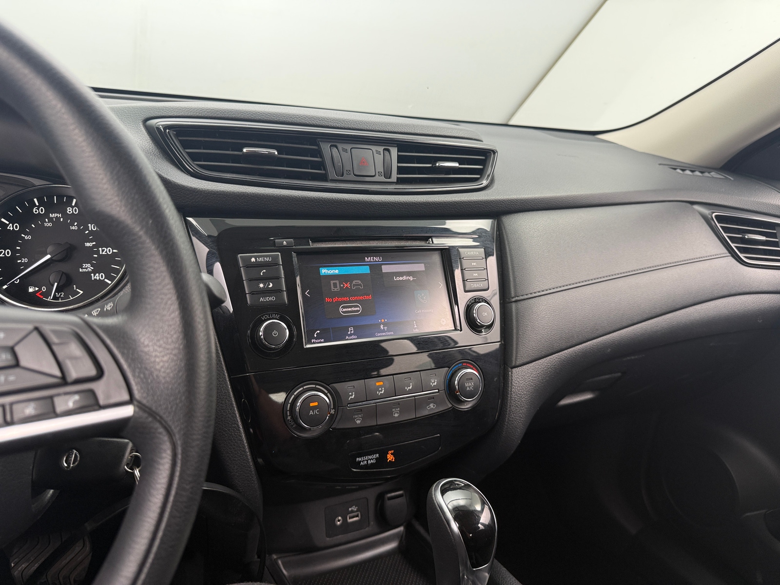 Thumbnail: 2018 Nissan Rogue - 4