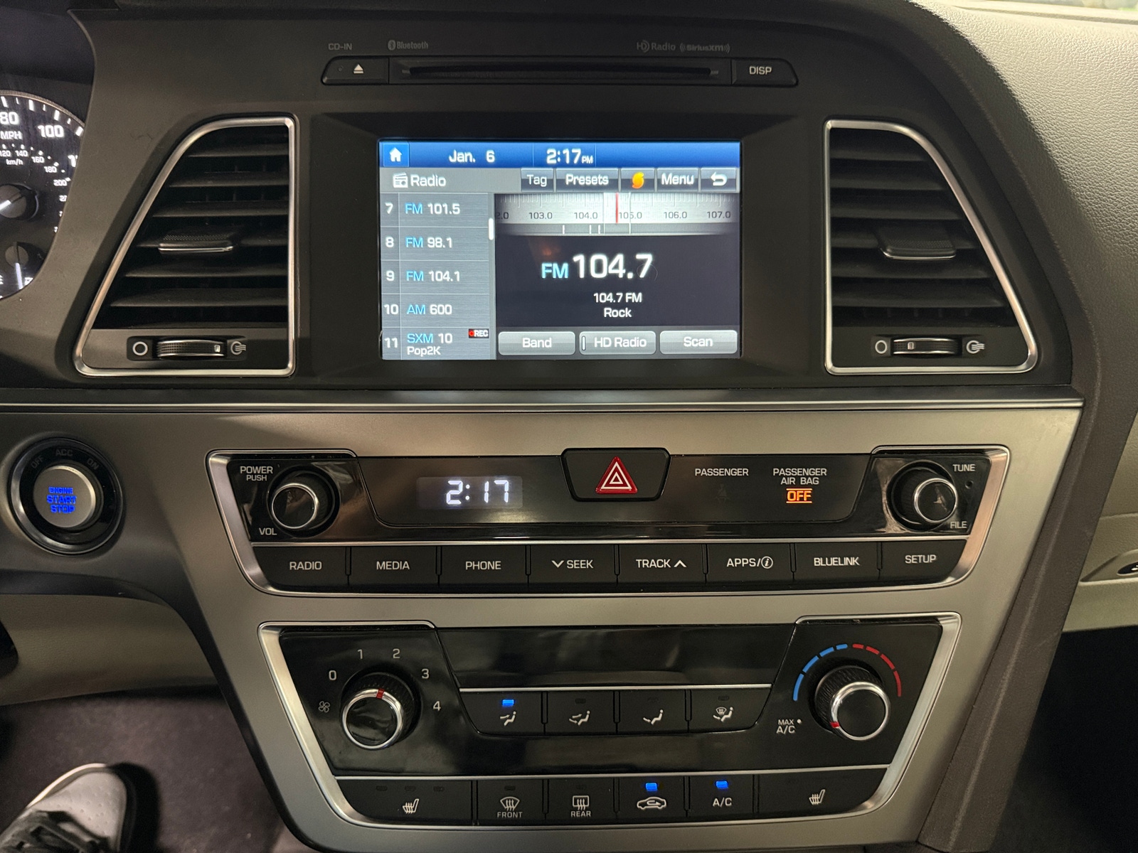 Thumbnail: 2017 Hyundai Sonata - 4