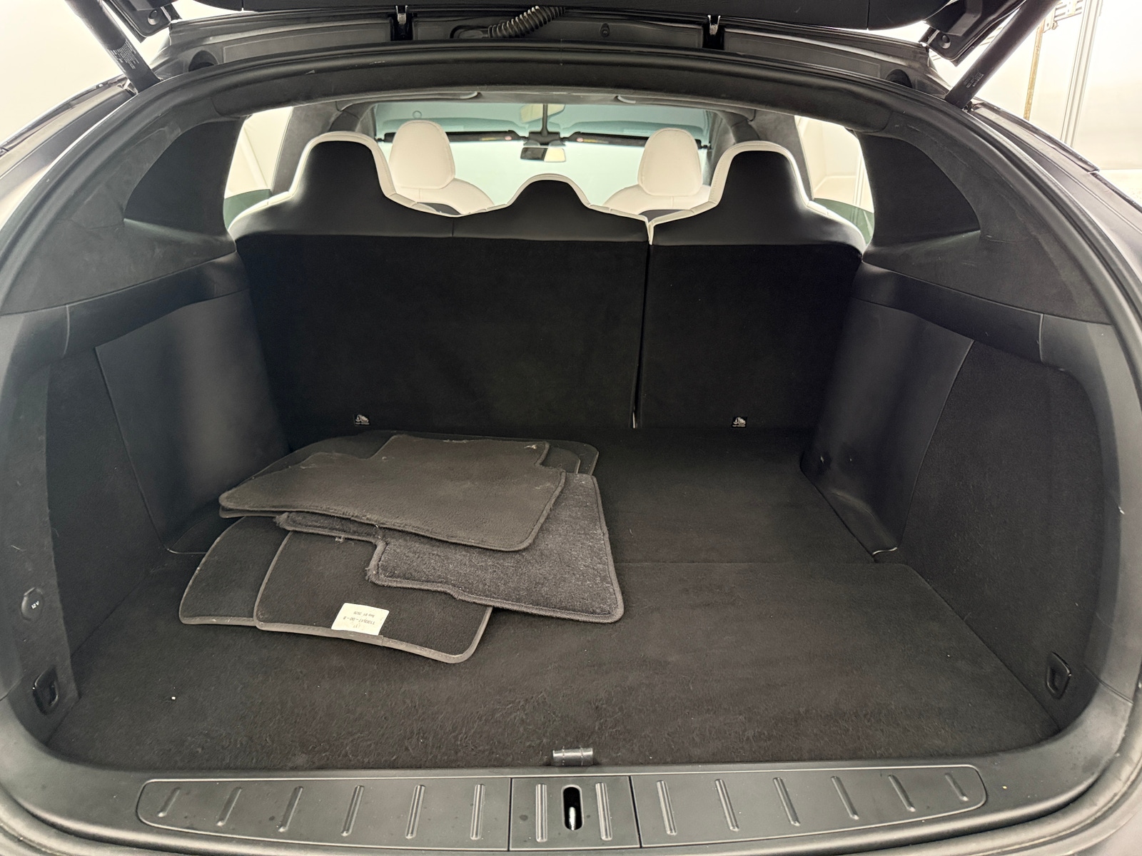 Thumbnail: 2020 Tesla Model X - 6