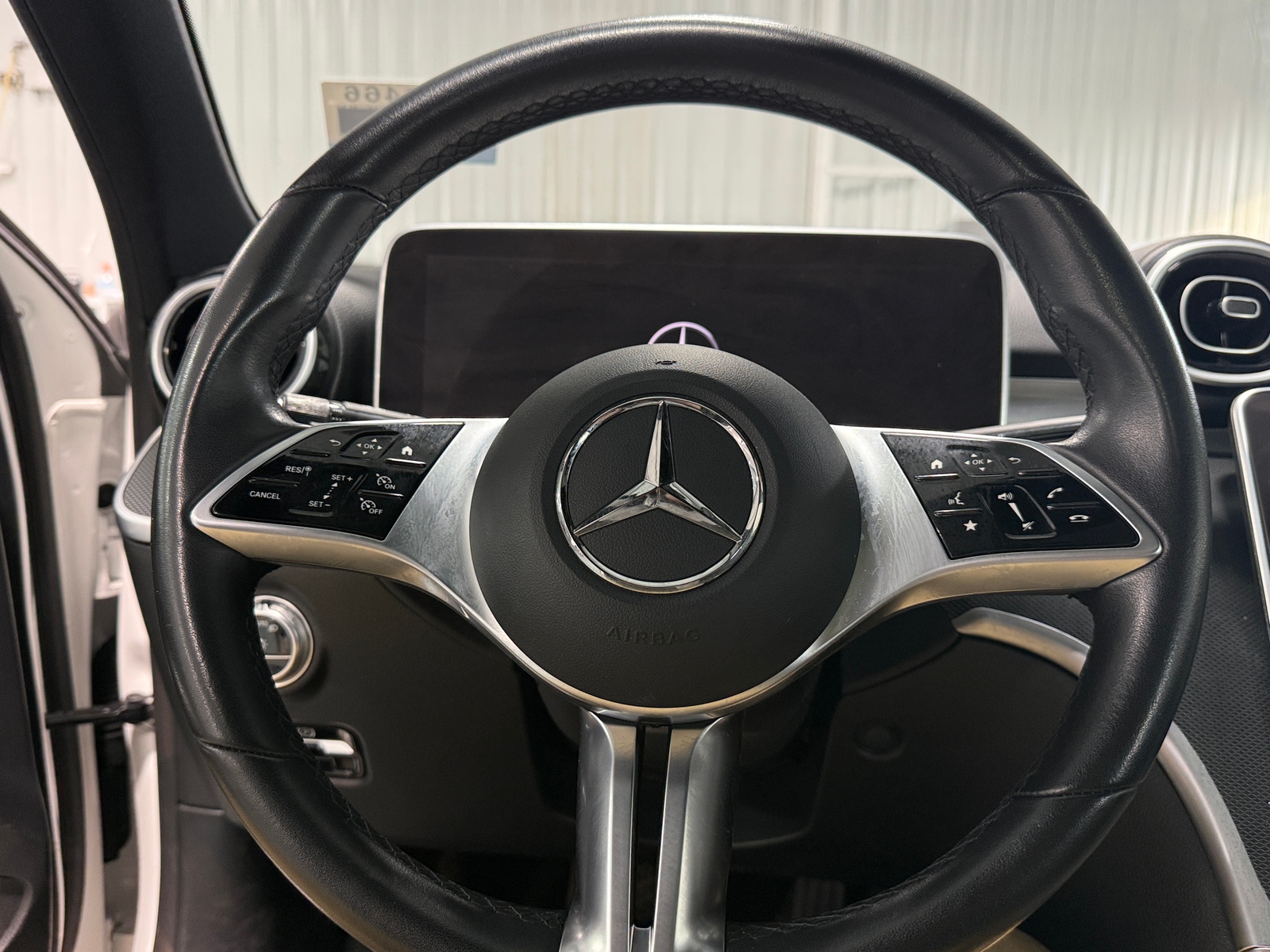 Thumbnail: 2024 Mercedes-Benz C-Class - 4