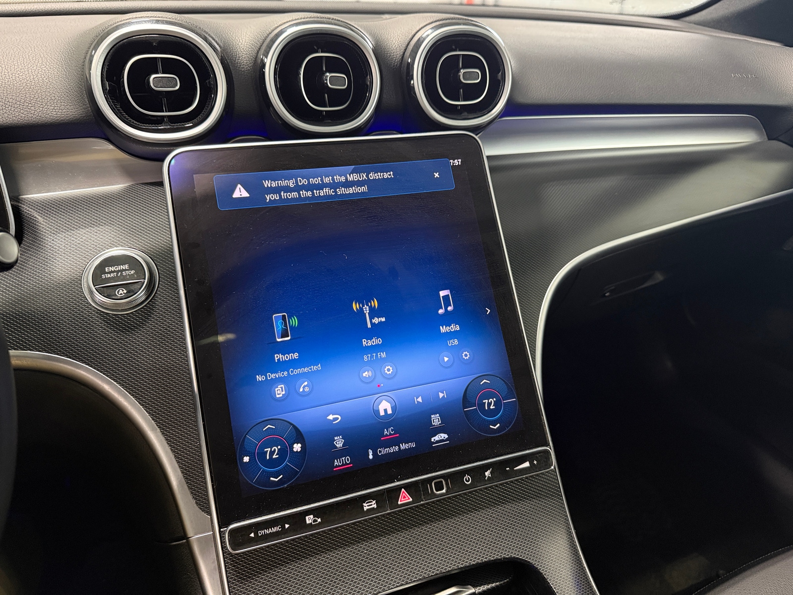 Thumbnail: 2024 Mercedes-Benz C-Class - 3