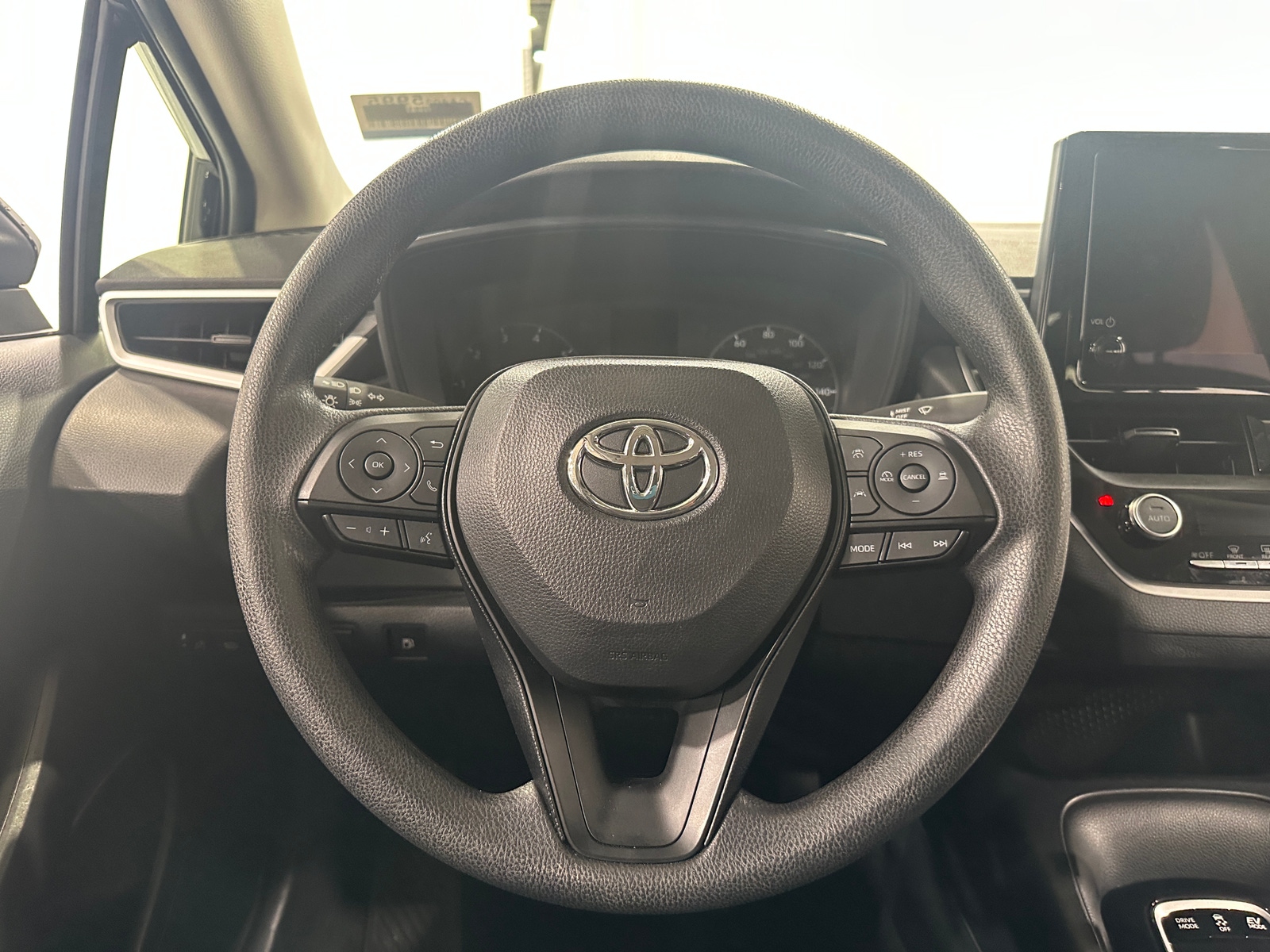 Thumbnail: 2025 Toyota Corolla - 5