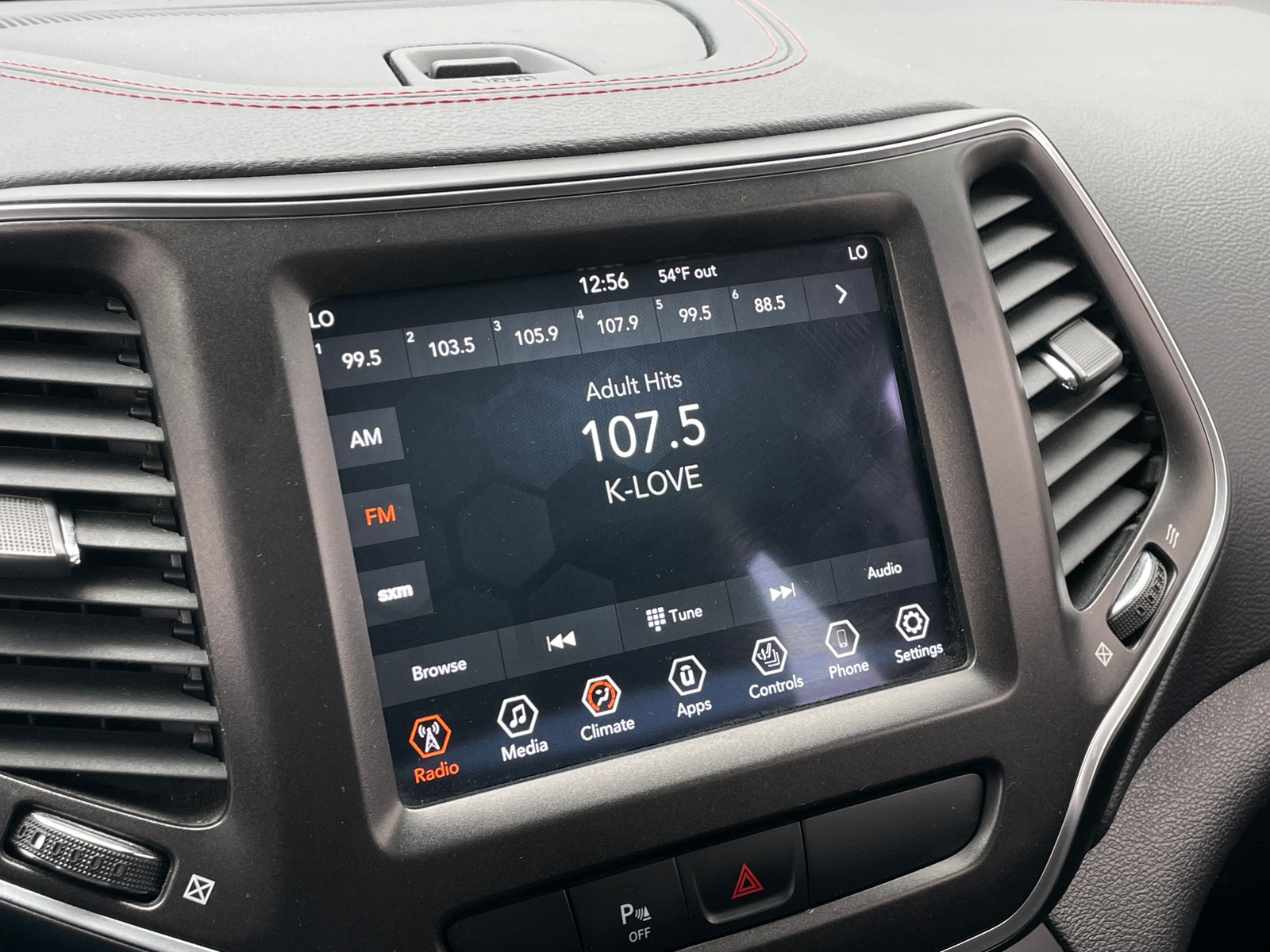 Thumbnail: 2019 Jeep Cherokee - 4