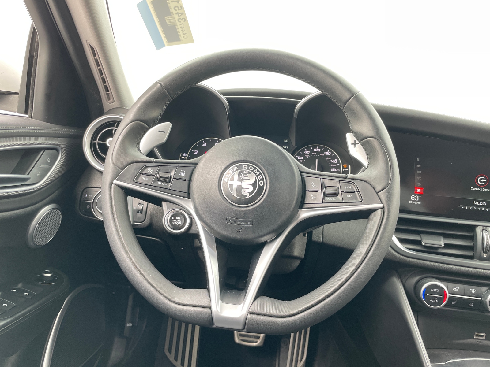 Thumbnail: 2017 Alfa Romeo Giulia - 4