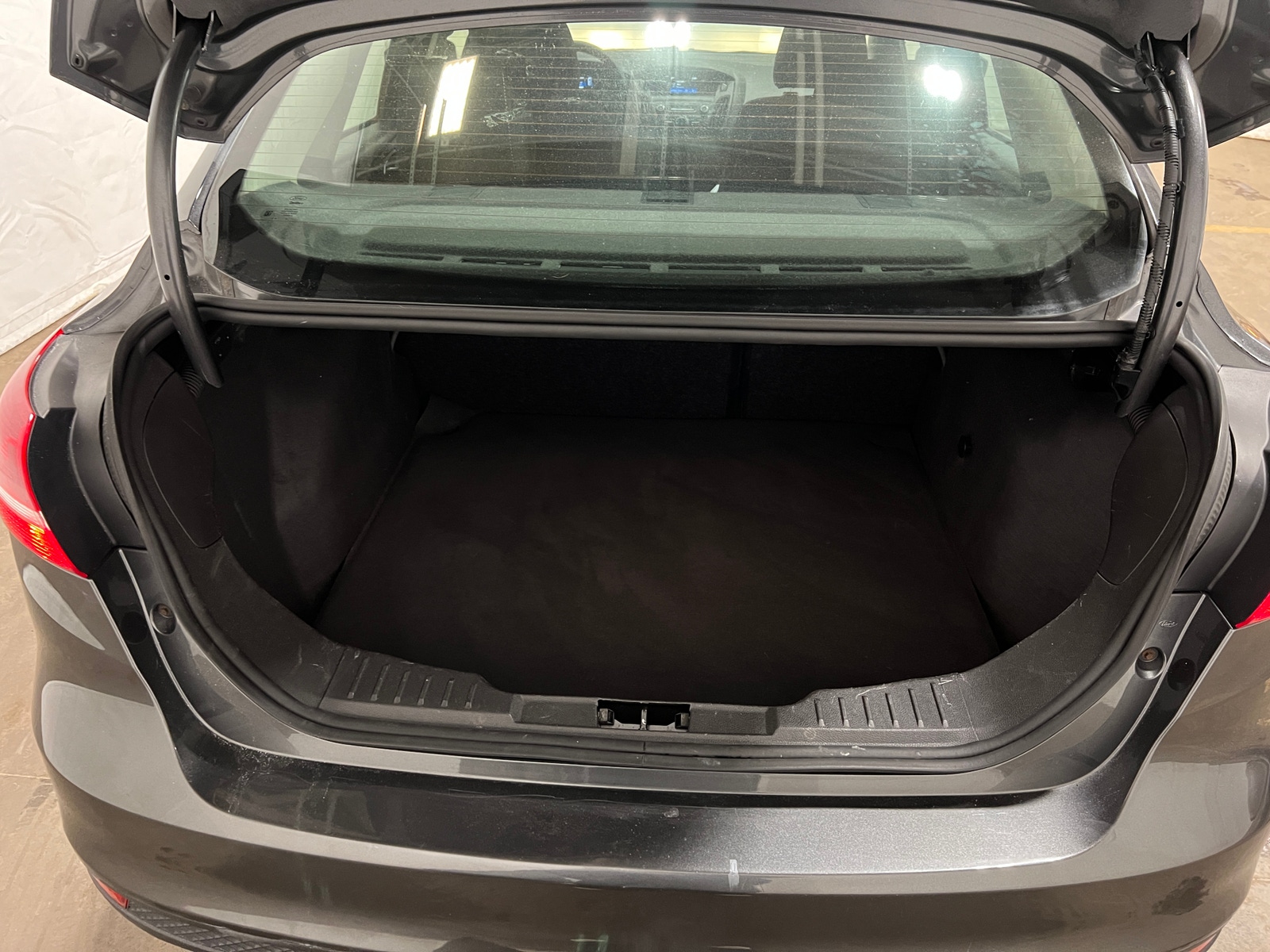 Thumbnail: 2018 Ford Focus - 7